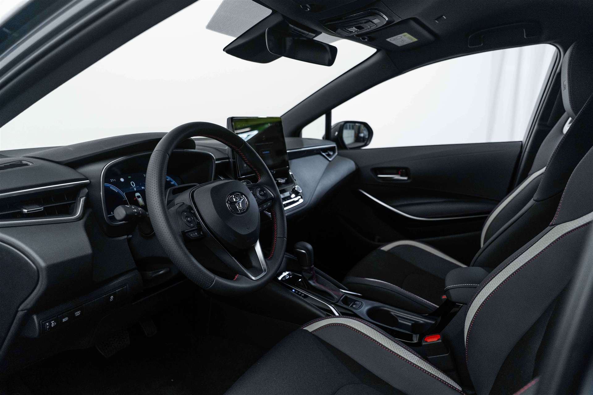 TOYOTA Corolla Touring Sports 2.0 HSD GR Sport e-CVT Automat-image-7