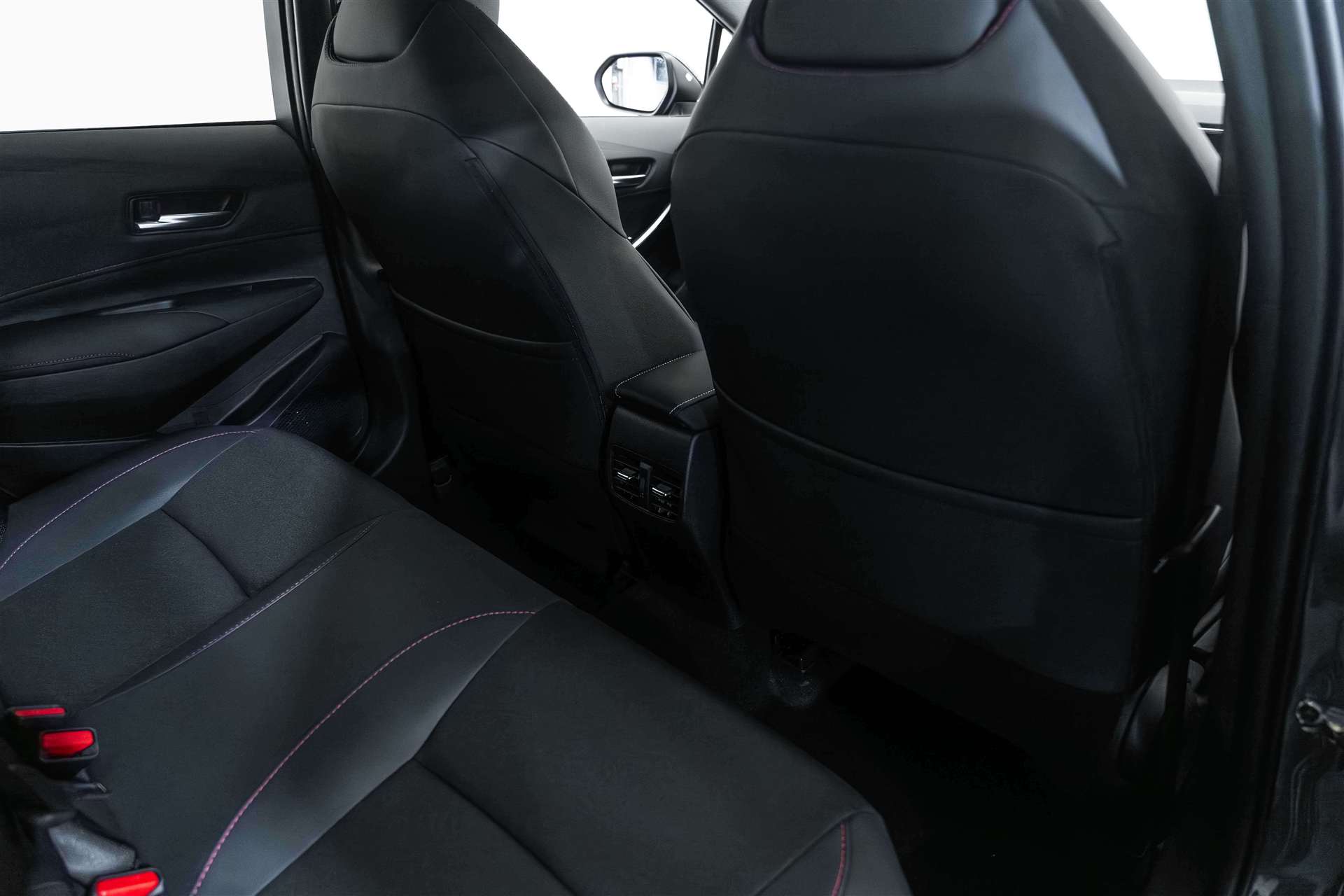 TOYOTA Corolla Touring Sports 2.0 HSD GR Sport e-CVT Automat-image-12