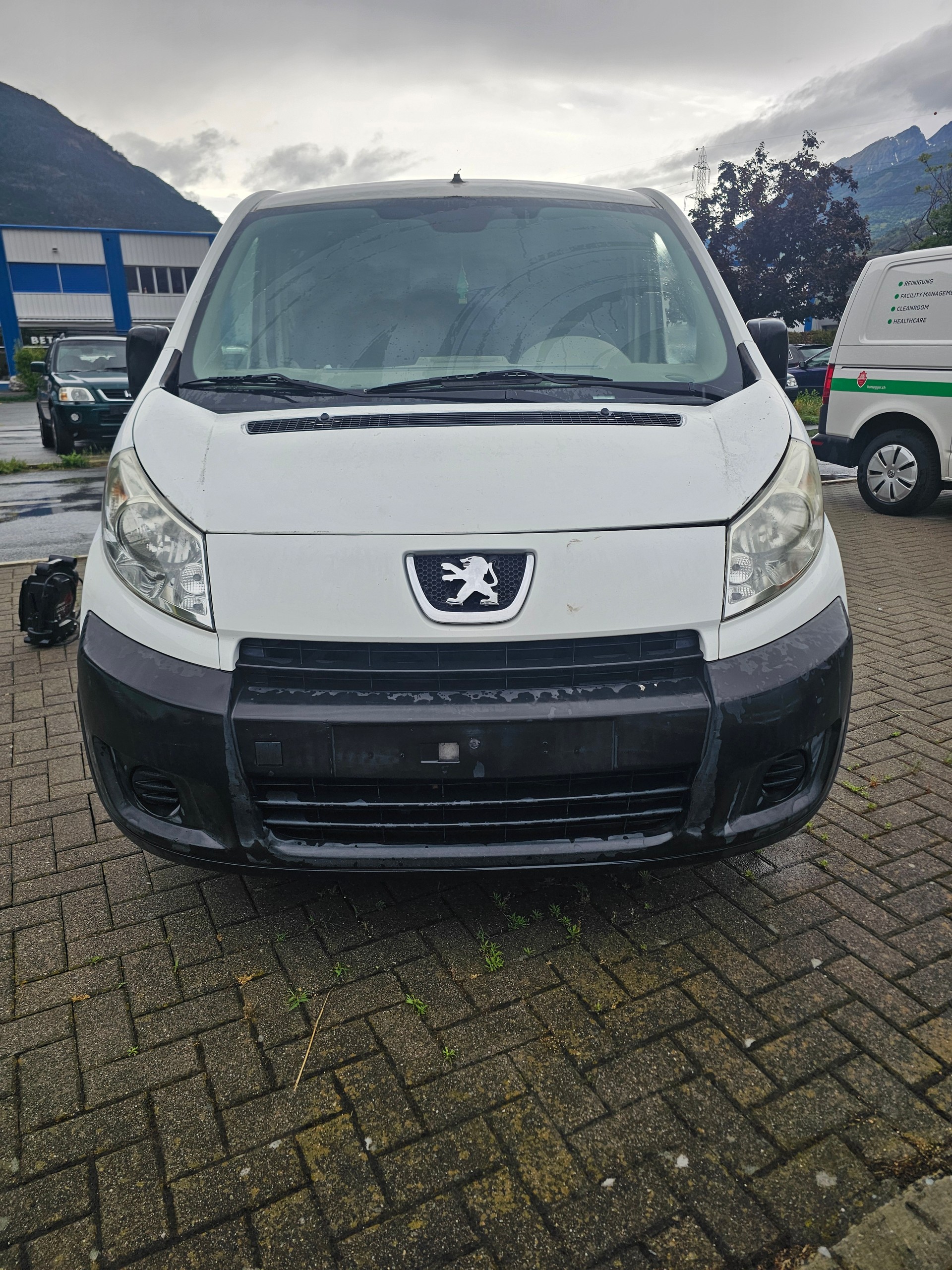 PEUGEOT Expert 1.6 HDi 227 L1H1-image-1