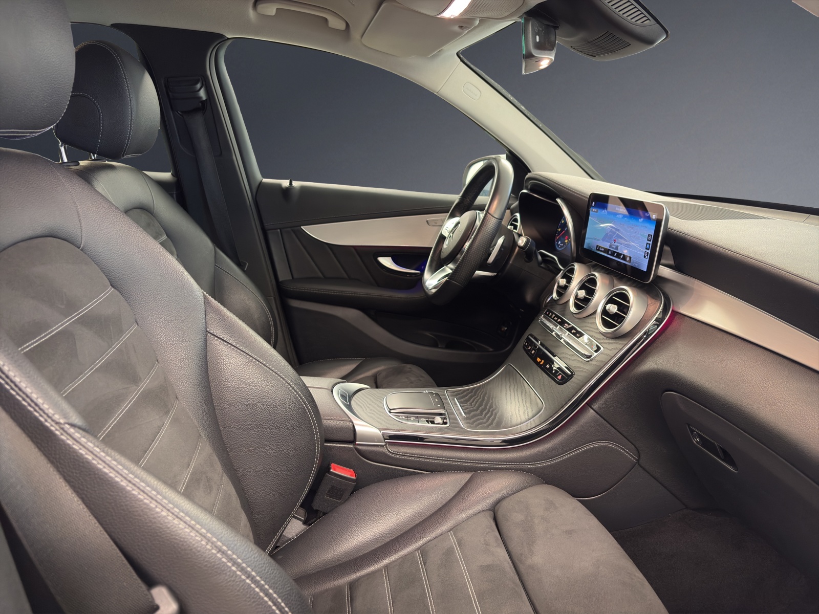 MERCEDES-BENZ GLC 220 d AMG Plus 4Matic-image-9