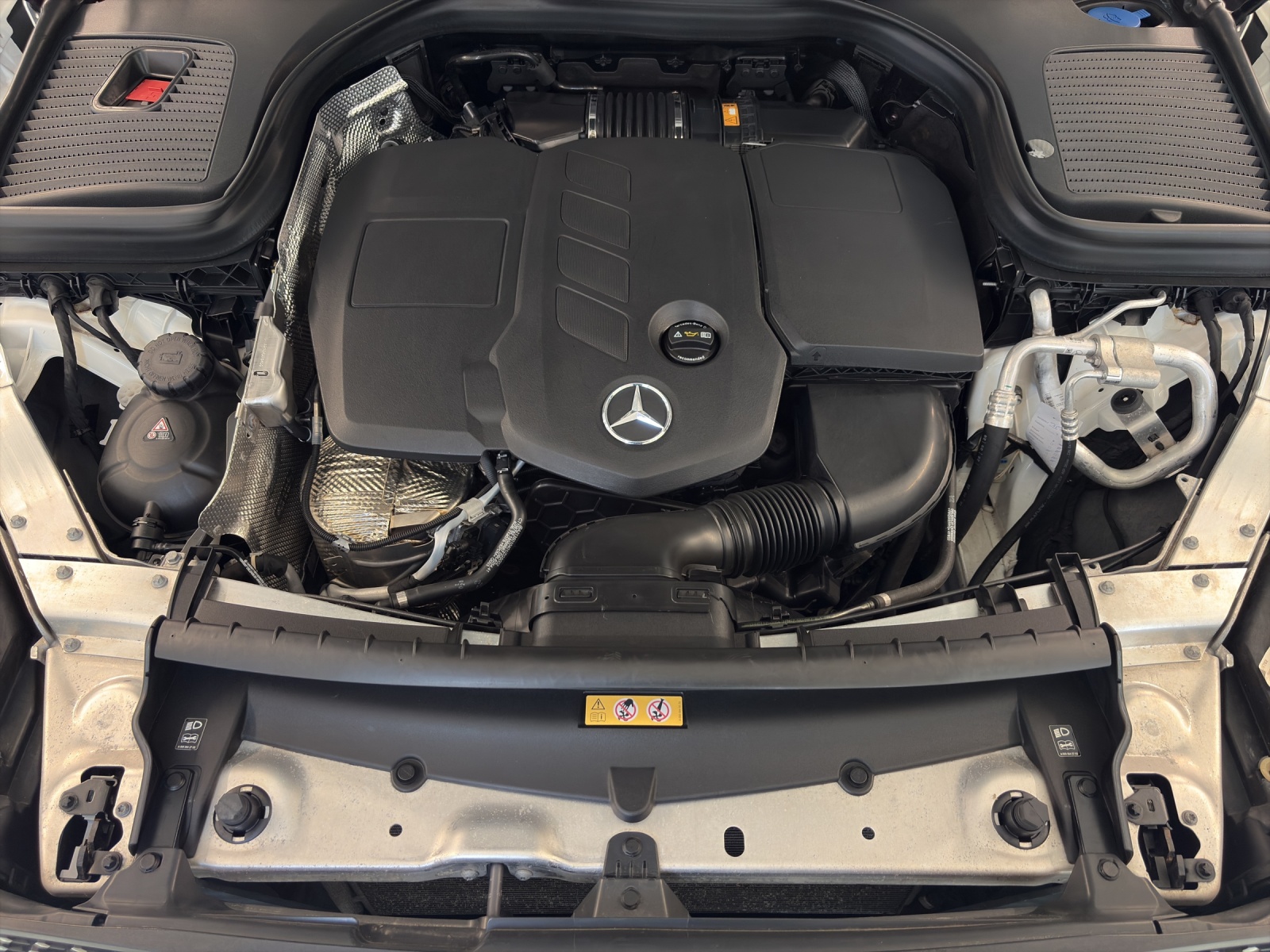MERCEDES-BENZ GLC 220 d AMG Plus 4Matic-image-18