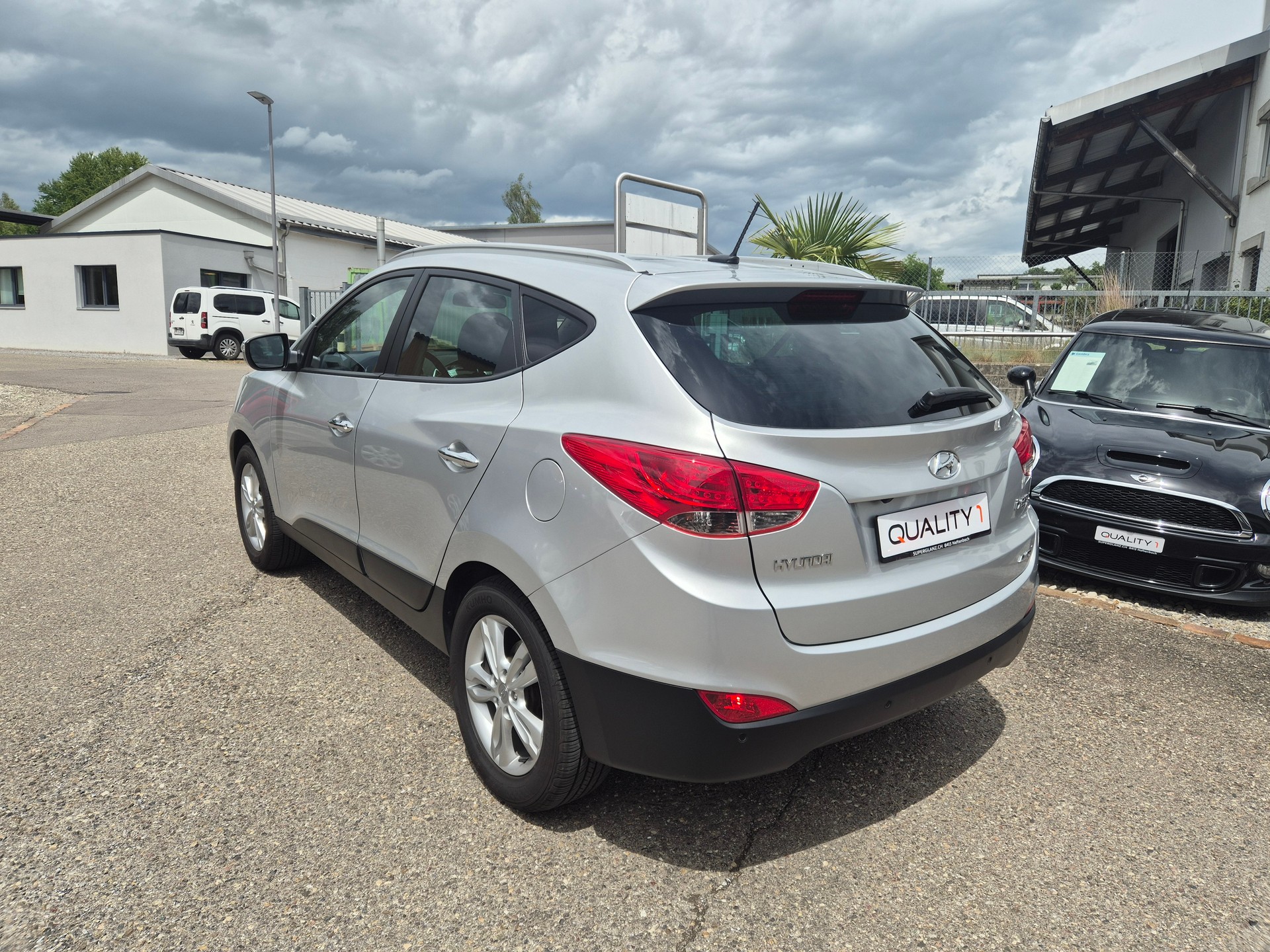 HYUNDAI iX 35 2.0 Premium 4WD Automatic-image-18