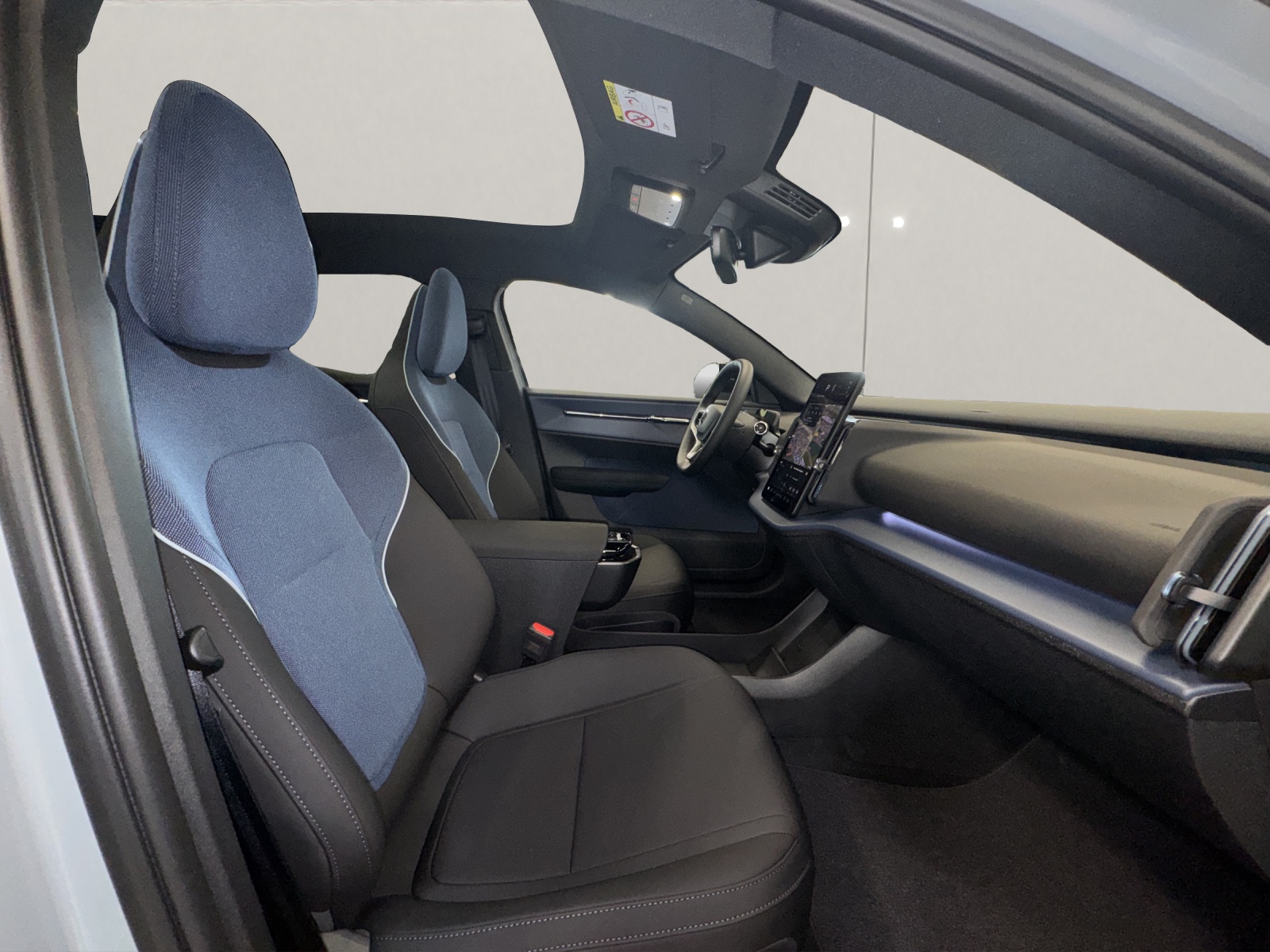VOLVO EX30 CC E60 Twin Performance AWD-image-11