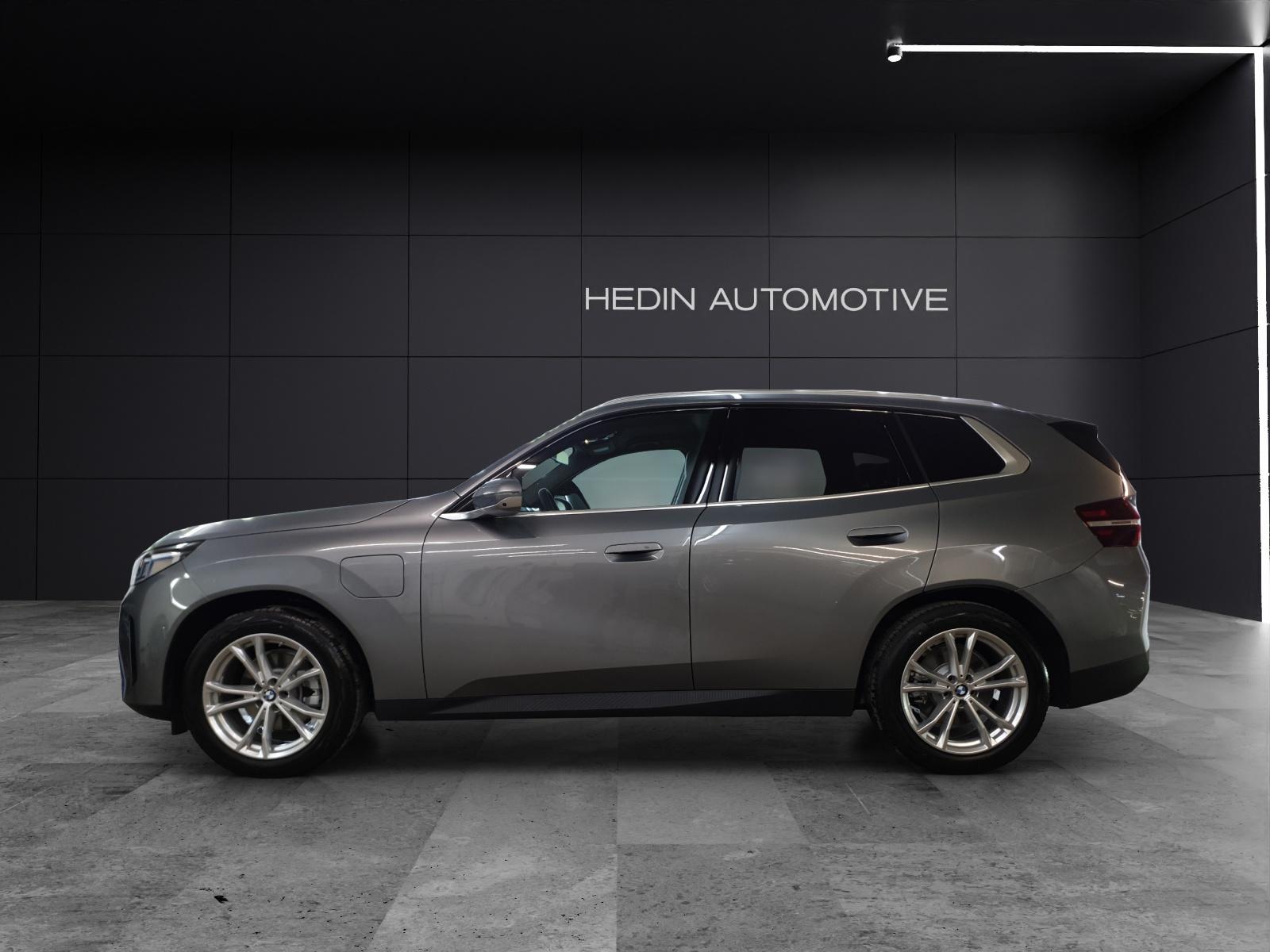 BMW X3 30e xDrive-showroom-element-1