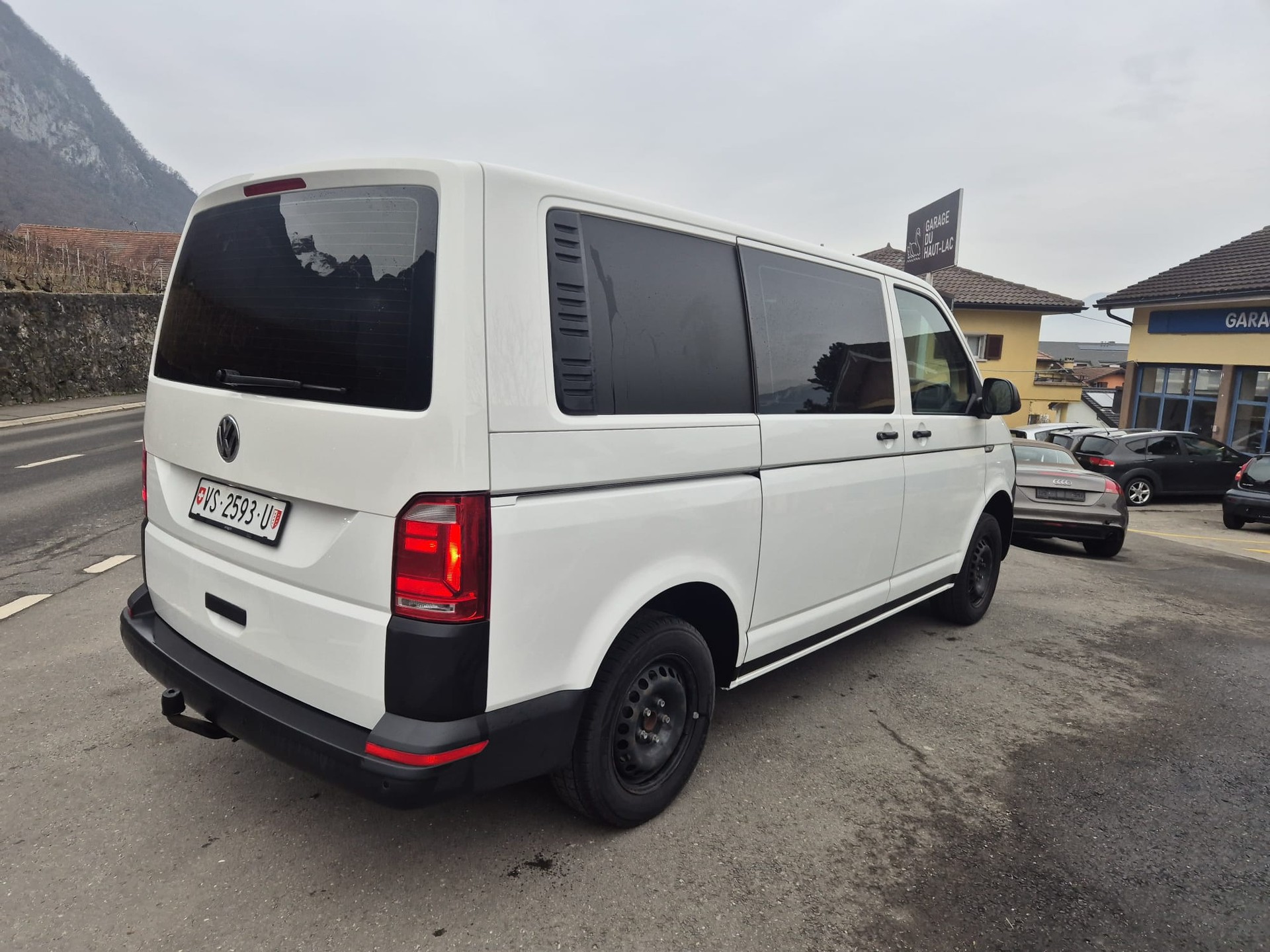 VW T6 2.0 TDI Entry-image-2