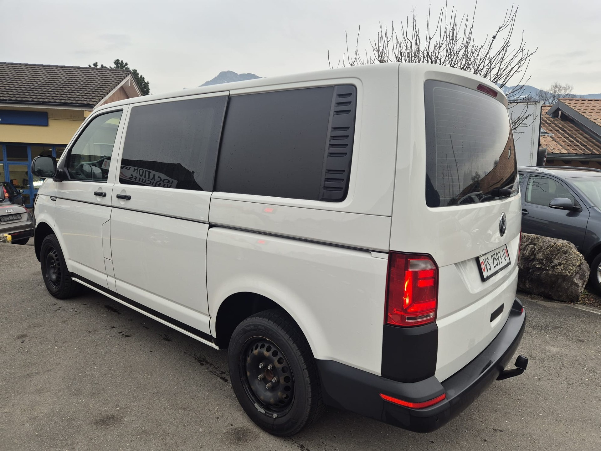 VW T6 2.0 TDI Entry-image-1