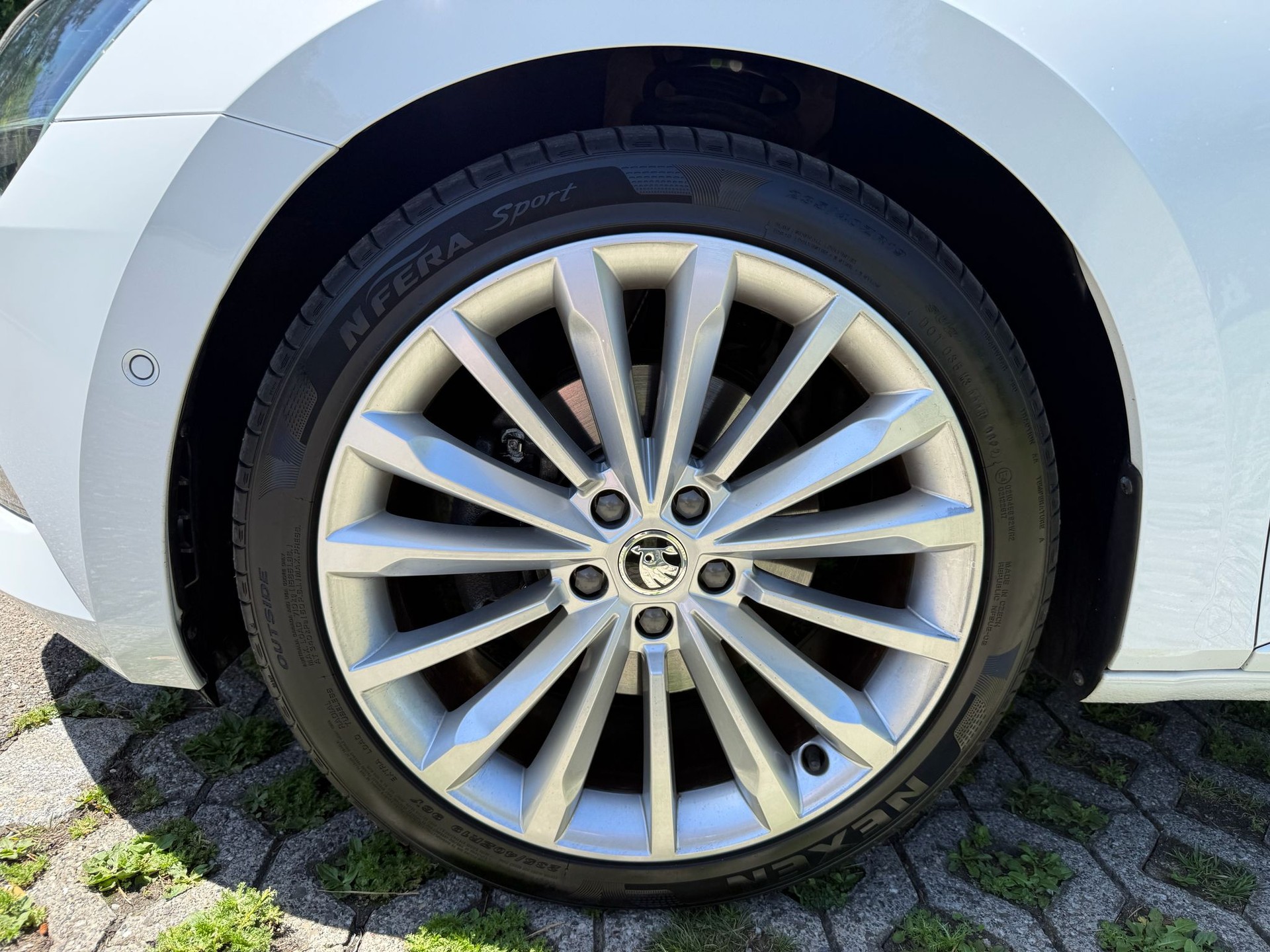SKODA 2.0 TDI 190 Style 4x4 DSG-image-16