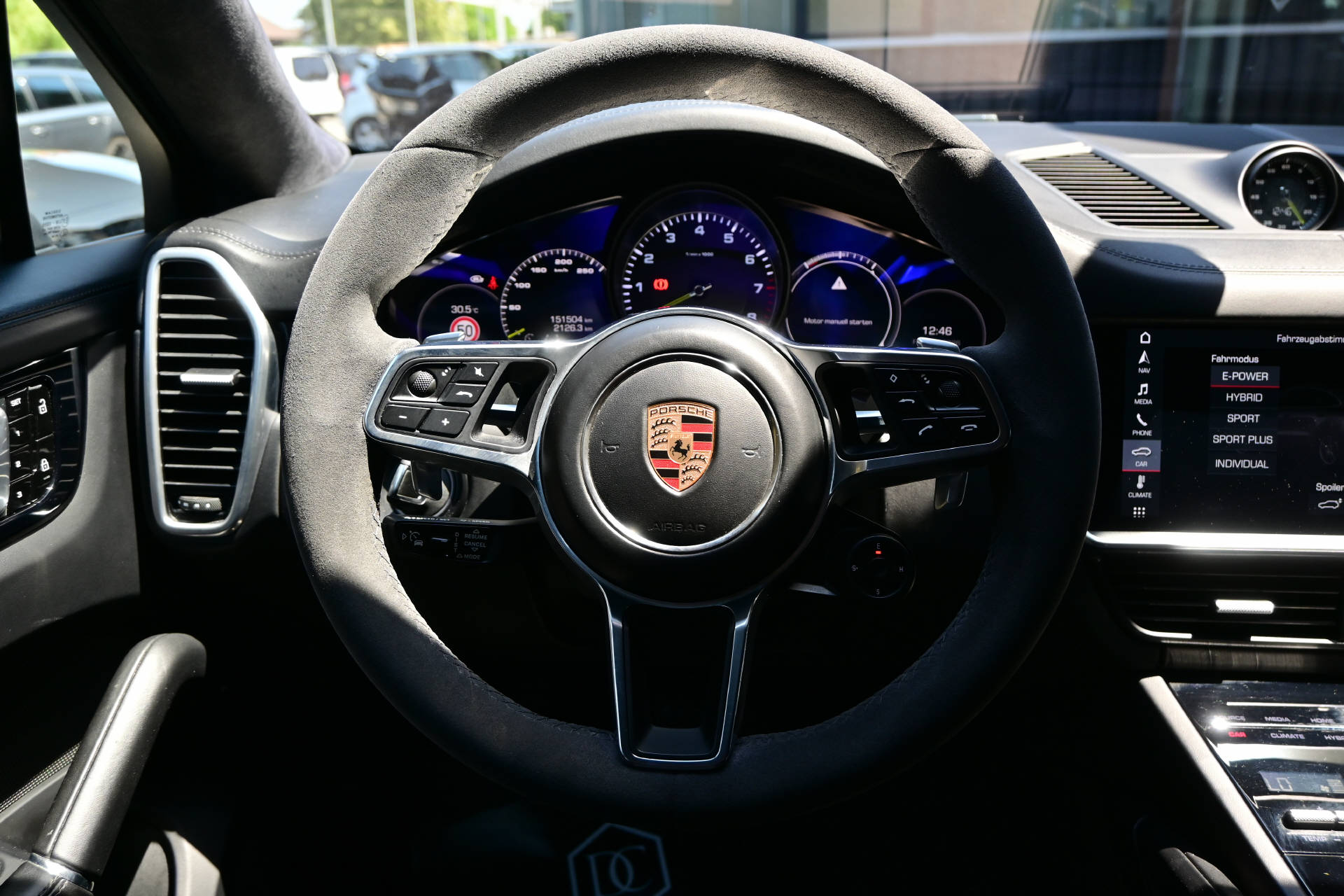 PORSCHE Cayenne Coupé V6 E-Hybrid-image-18