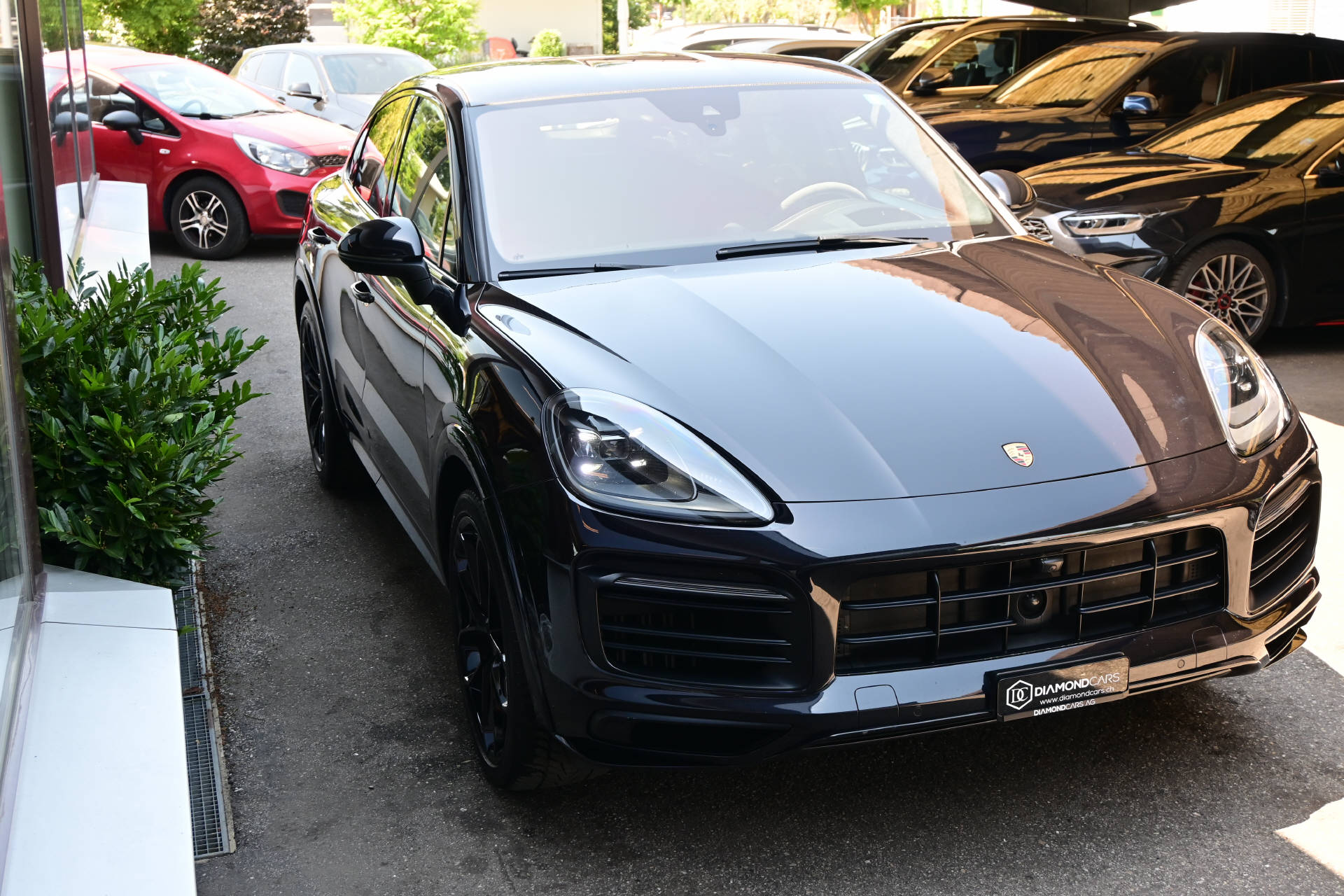 PORSCHE Cayenne Coupé V6 E-Hybrid-showroom-element-2