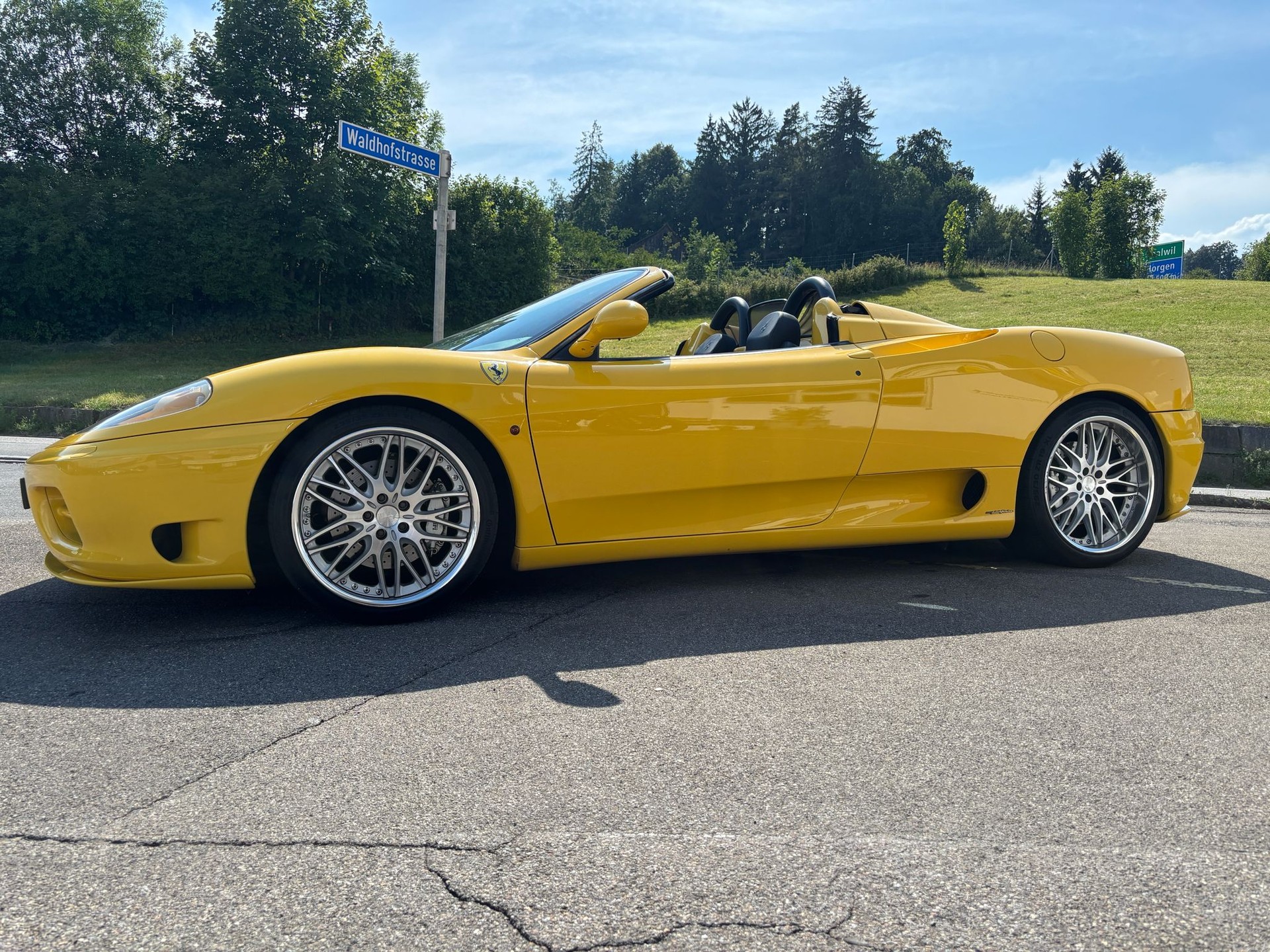 FERRARI F360 Spider-showroom-element-3