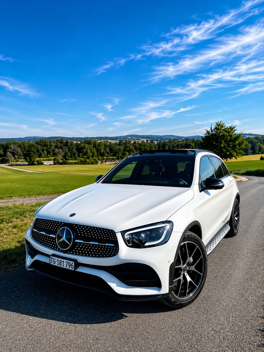 MERCEDES-BENZ GLC 300 d AMG Line 4m-image-1
