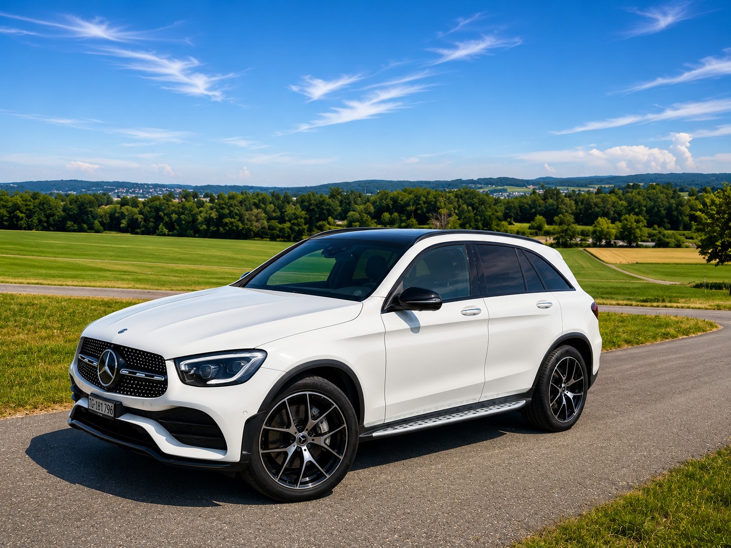 MERCEDES-BENZ GLC 300 d AMG Line 4m-image-2