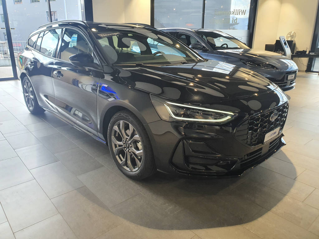 FORD Focus Station Wagon 1.0i EcoB Hybrid 155 ST-Line-showroom-element-2