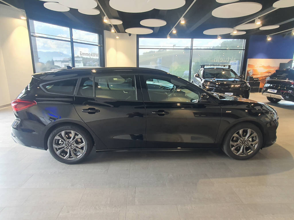 FORD Focus Station Wagon 1.0i EcoB Hybrid 155 ST-Line-showroom-element-3