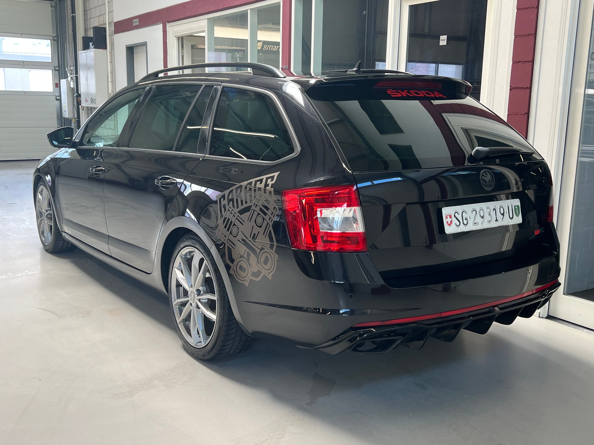 SKODA Octavia Combi 2.0 TDI RS 4x4 DSG-image-5