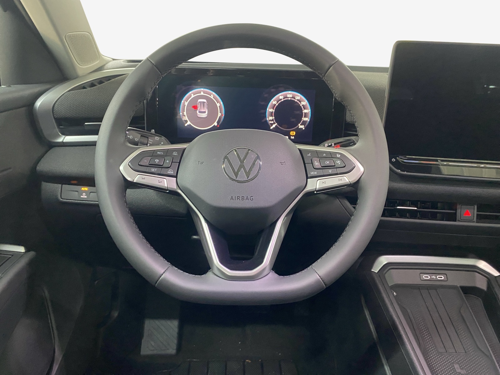 VW T-Roc 1.5 eTSI mHEV Life DSG-image-9