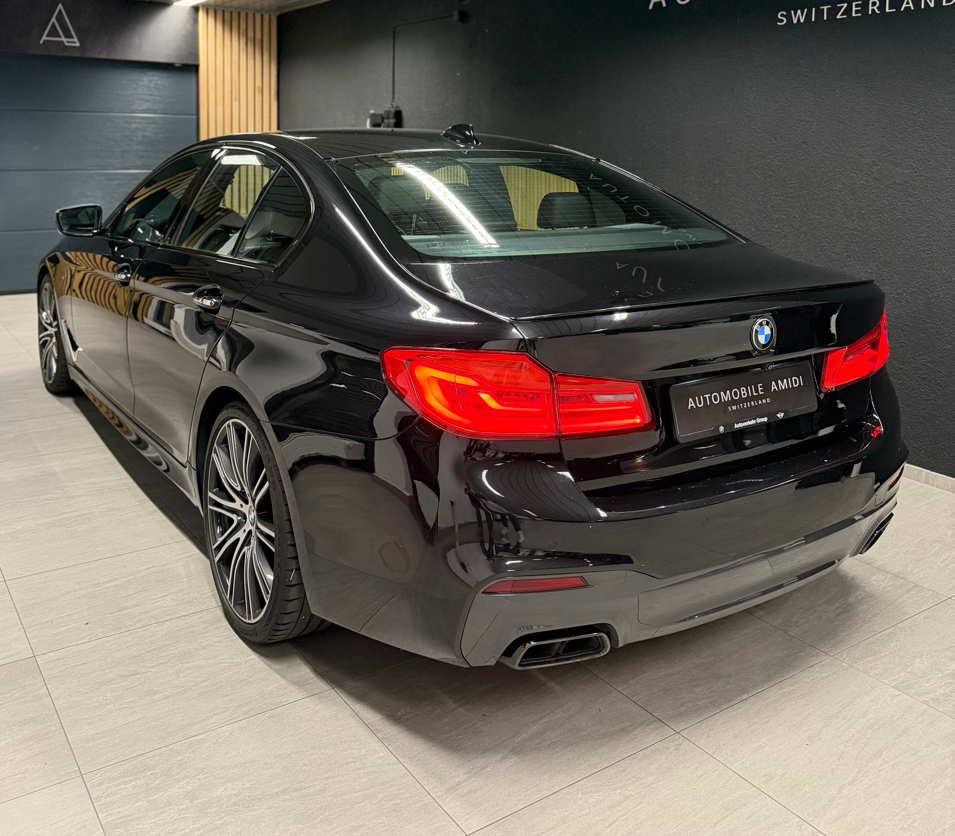 BMW M550i xDrive Steptronic-showroom-element-2
