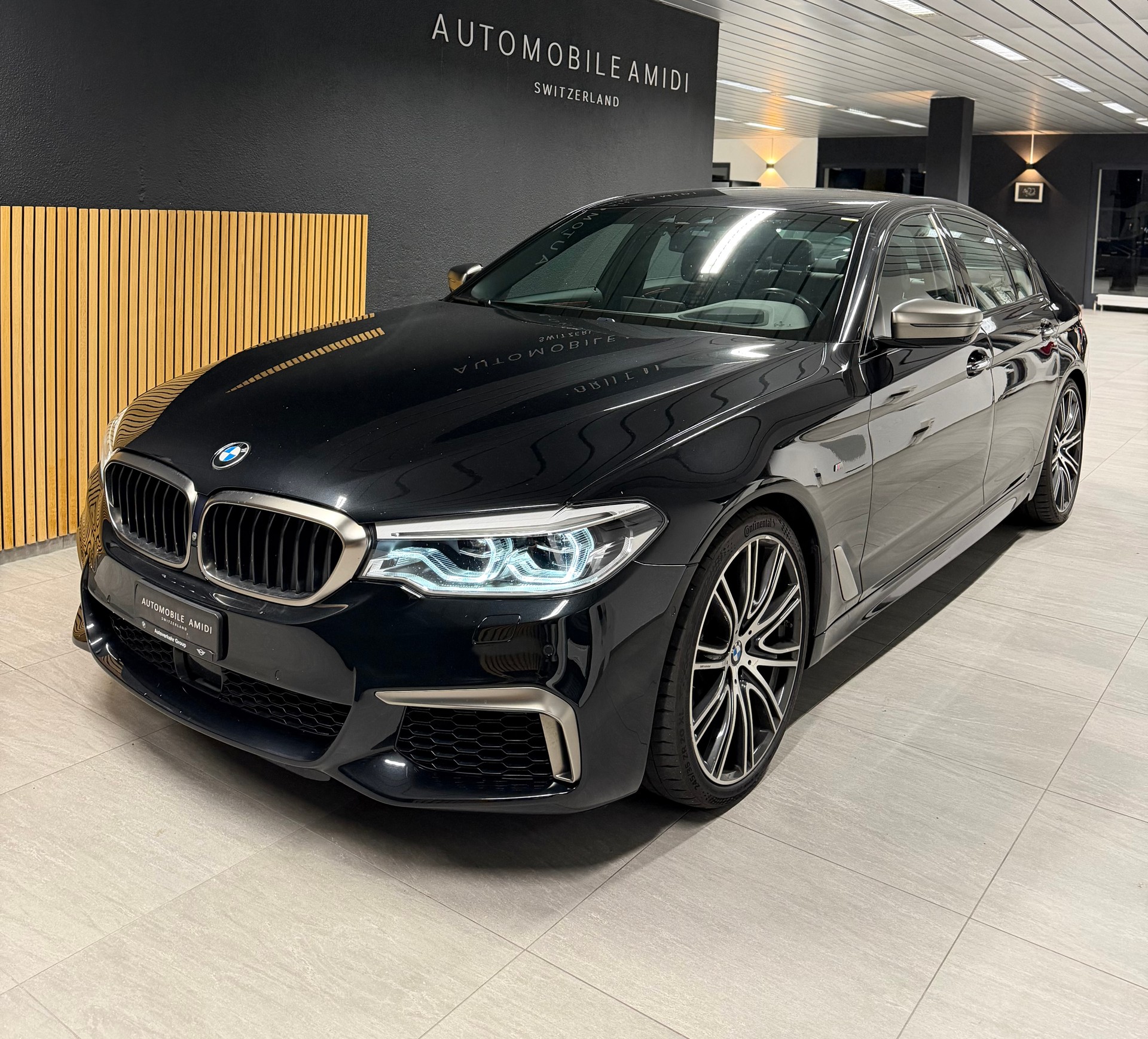BMW M550i xDrive Steptronic