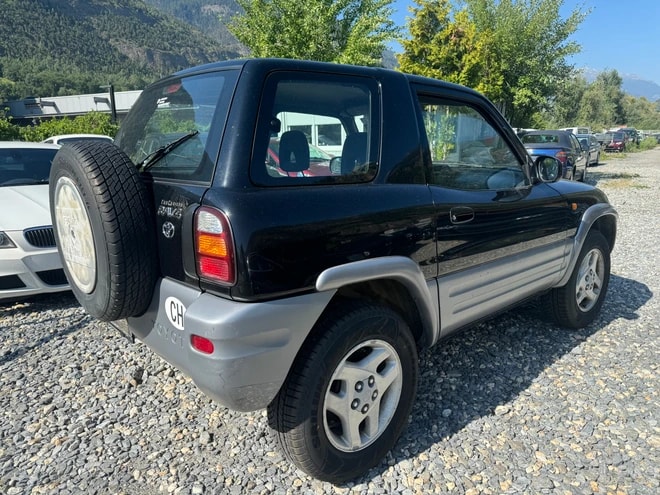 TOYOTA RAV-4 GX-image-9