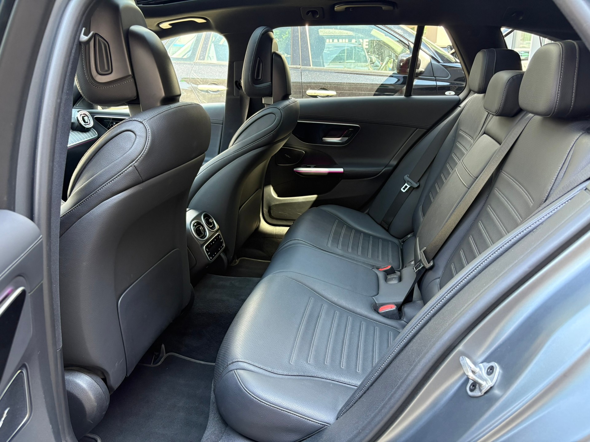 MERCEDES-BENZ C 300 T 4 Matic AMG Line-image-14