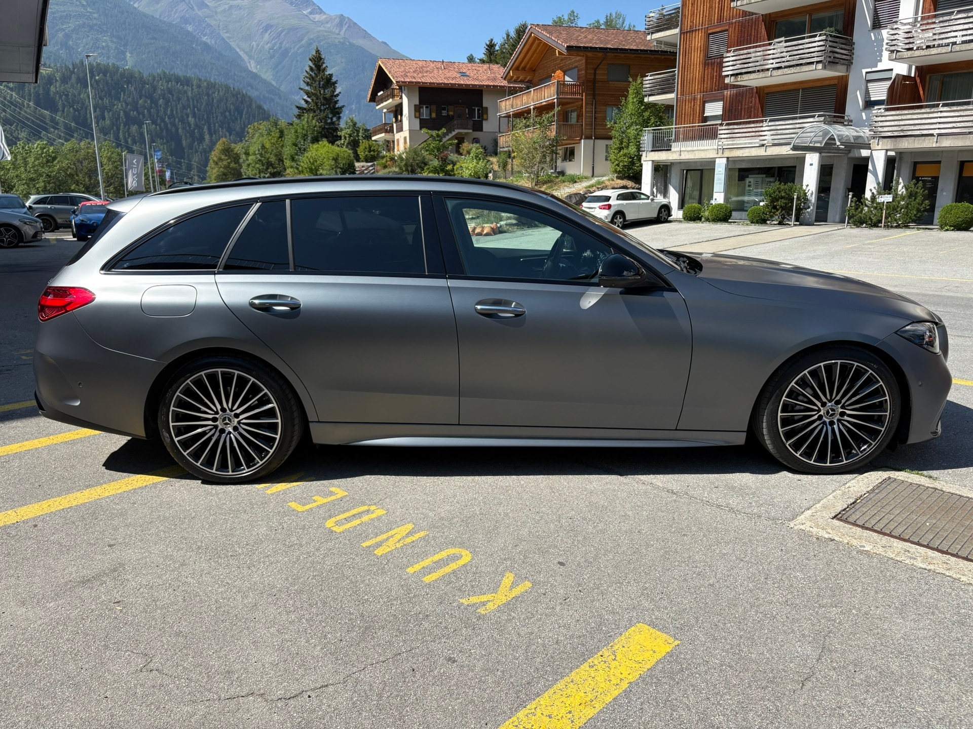MERCEDES-BENZ C 300 T 4 Matic AMG Line-showroom-element-3