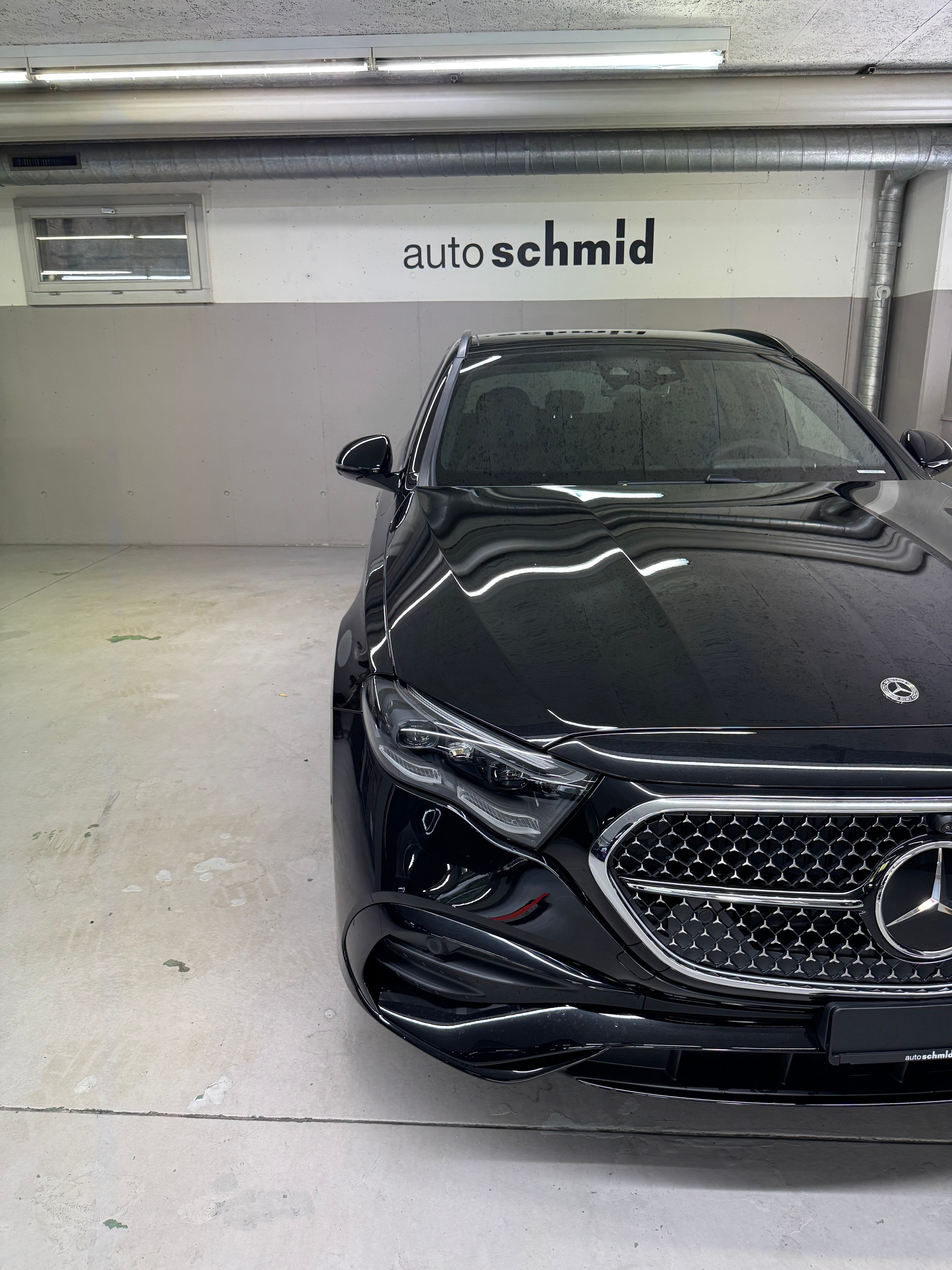 MERCEDES-BENZ E 220 d 4MATIC T-Modell Swiss Star-showroom-element-1
