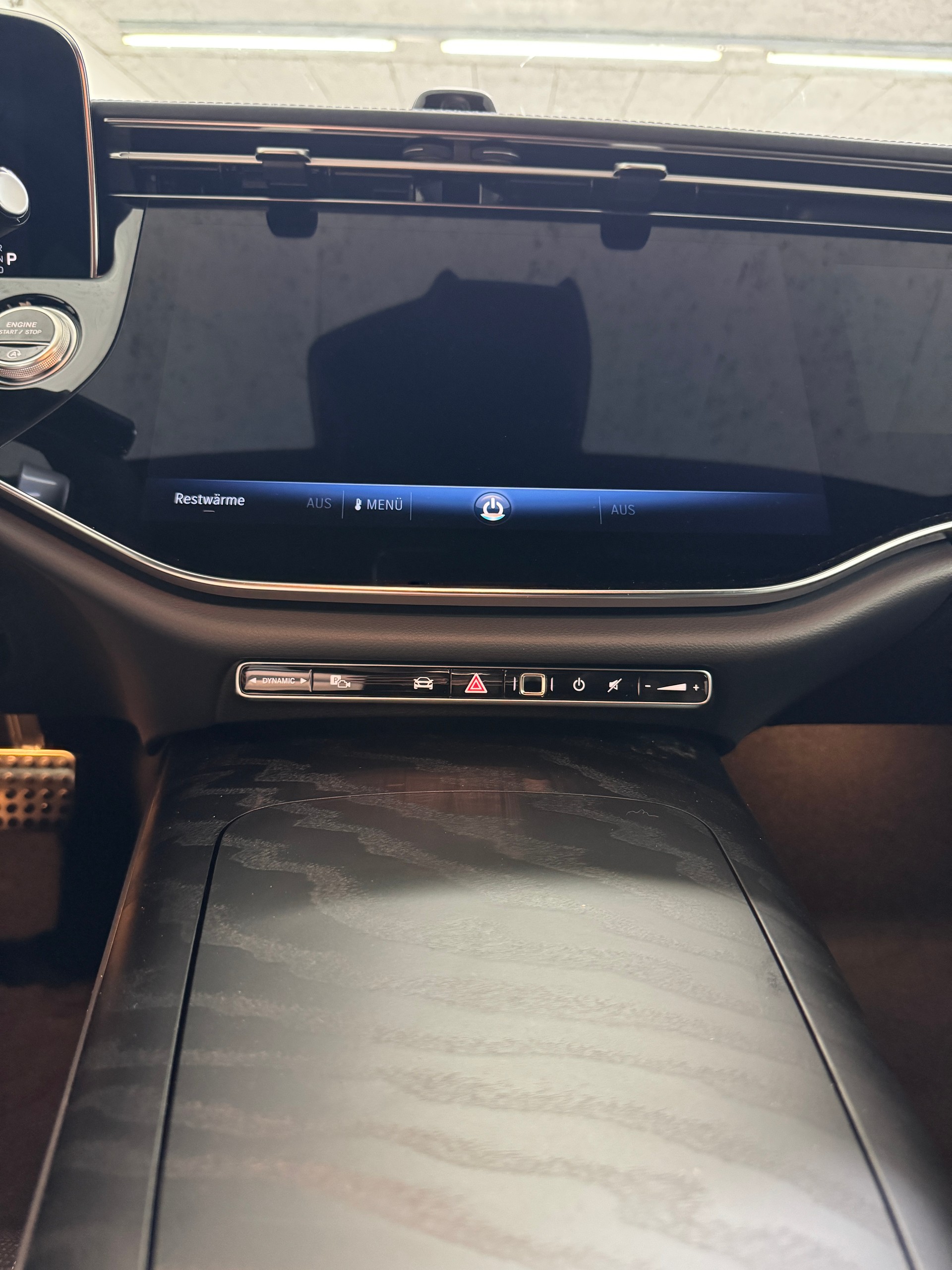 MERCEDES-BENZ E 220 d 4MATIC T-Modell Swiss Star-image-9
