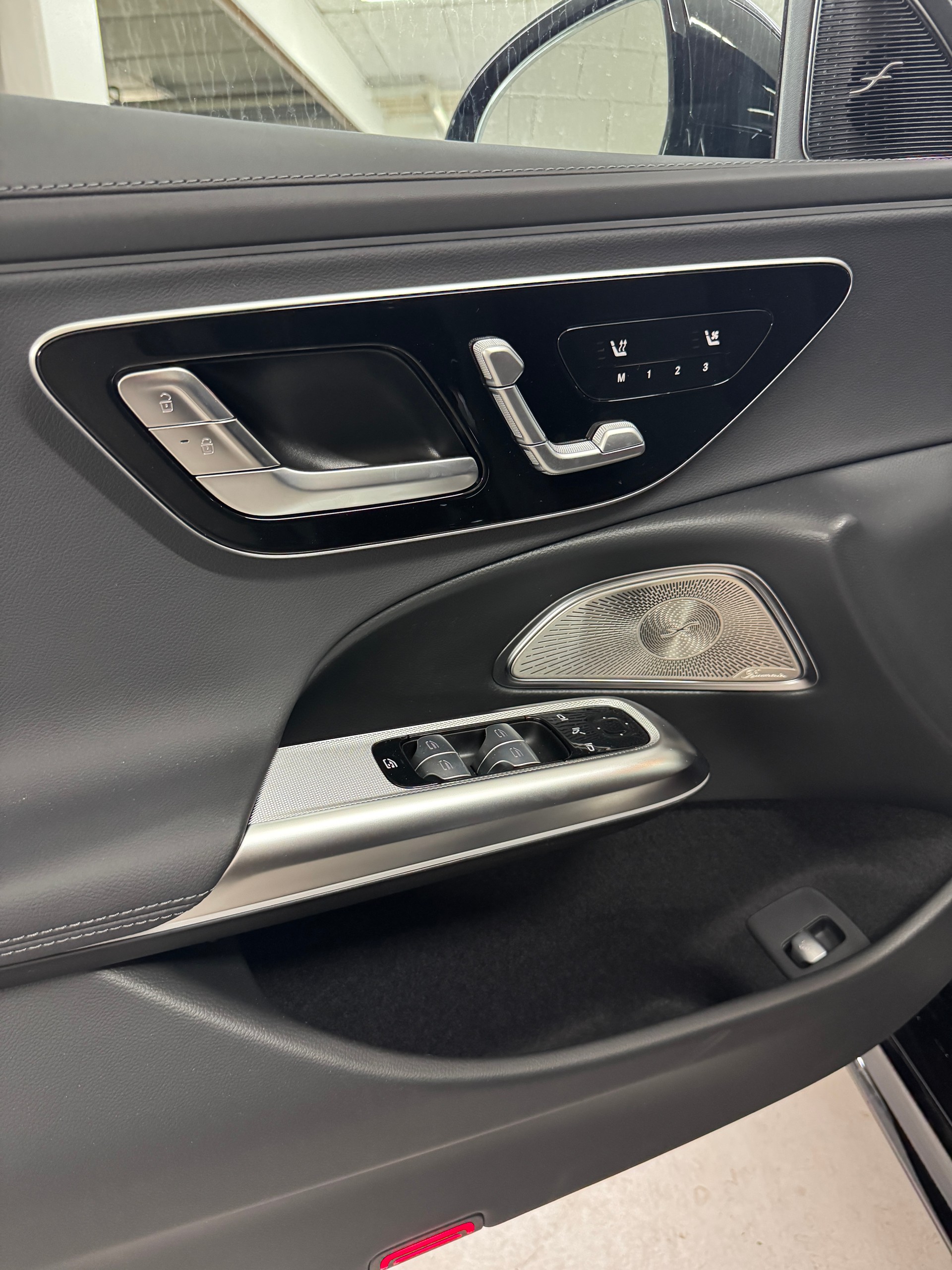 MERCEDES-BENZ E 220 d 4MATIC T-Modell Swiss Star-image-8