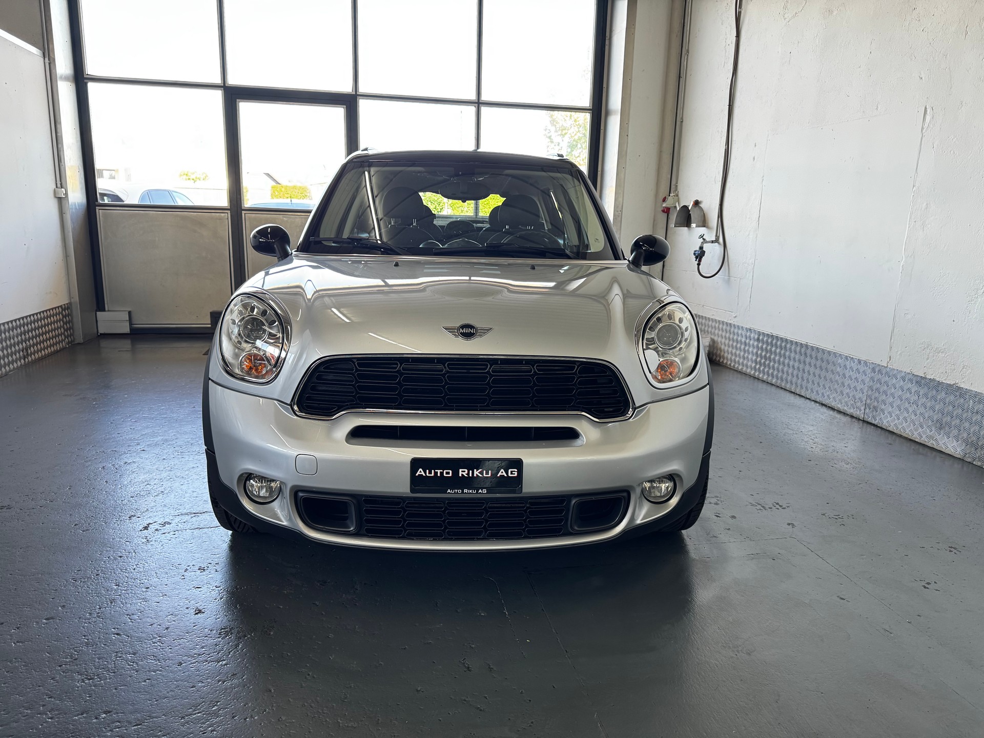 MINI Countryman Cooper S ALL4 Steptronic-showroom-element-3