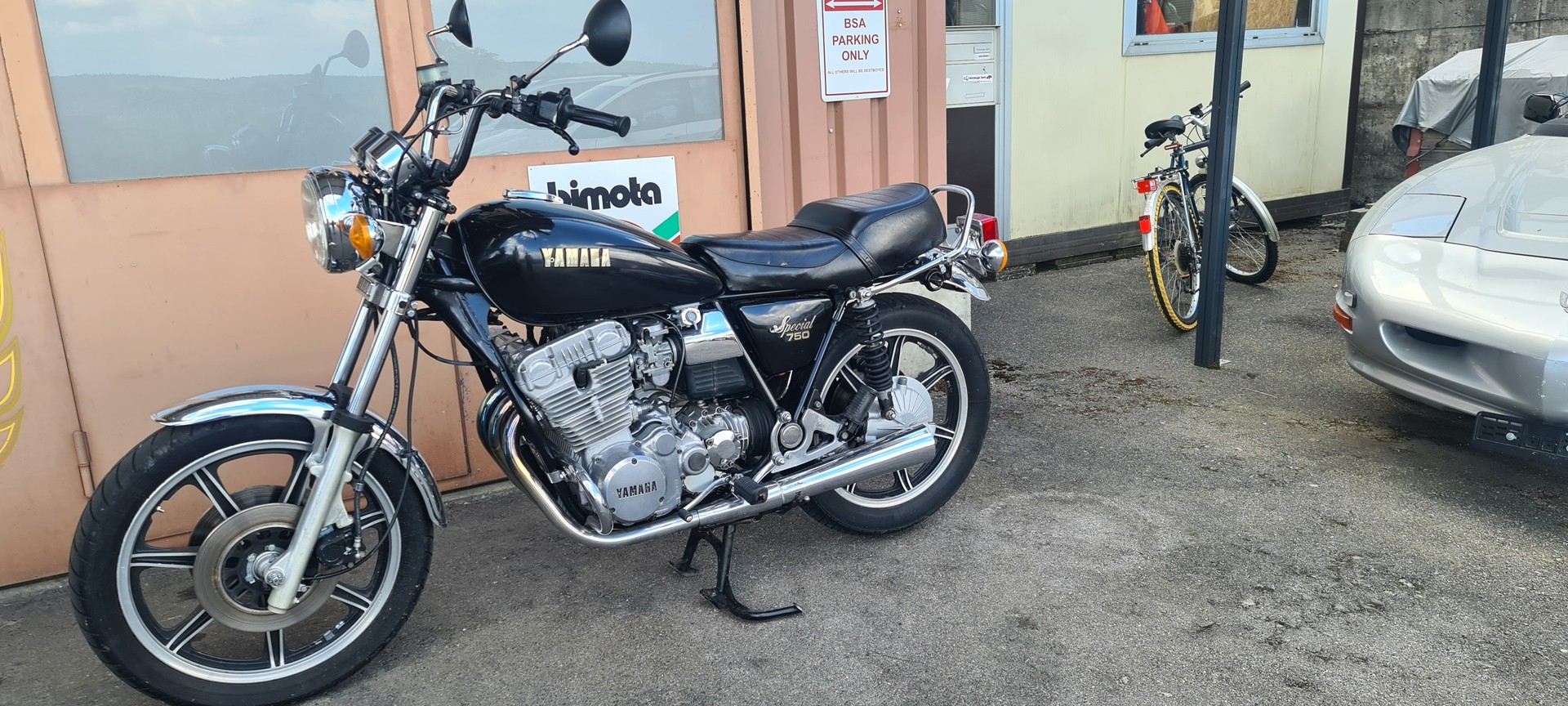 YAMAHA XS750SE-image-0