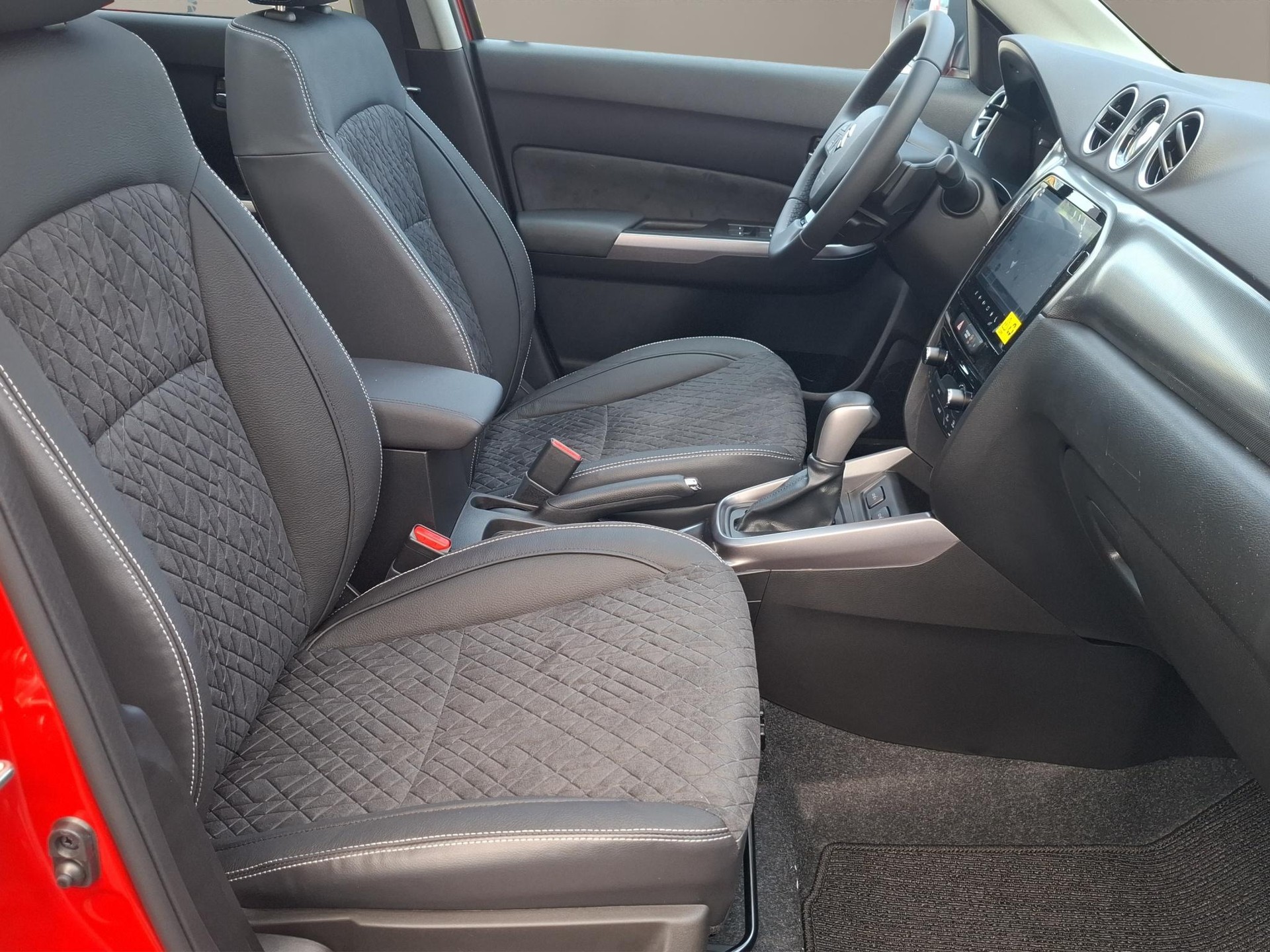 SUZUKI Vitara 1.4 T Piz Sulai Top Hybrid 4x4-image-7