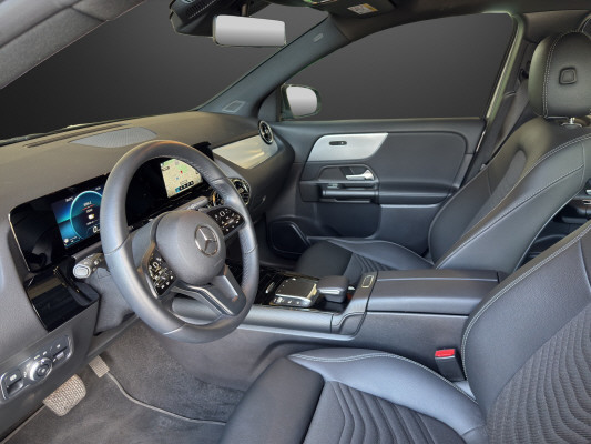 MERCEDES-BENZ GLA 250e Style 8G-DCT-image-5