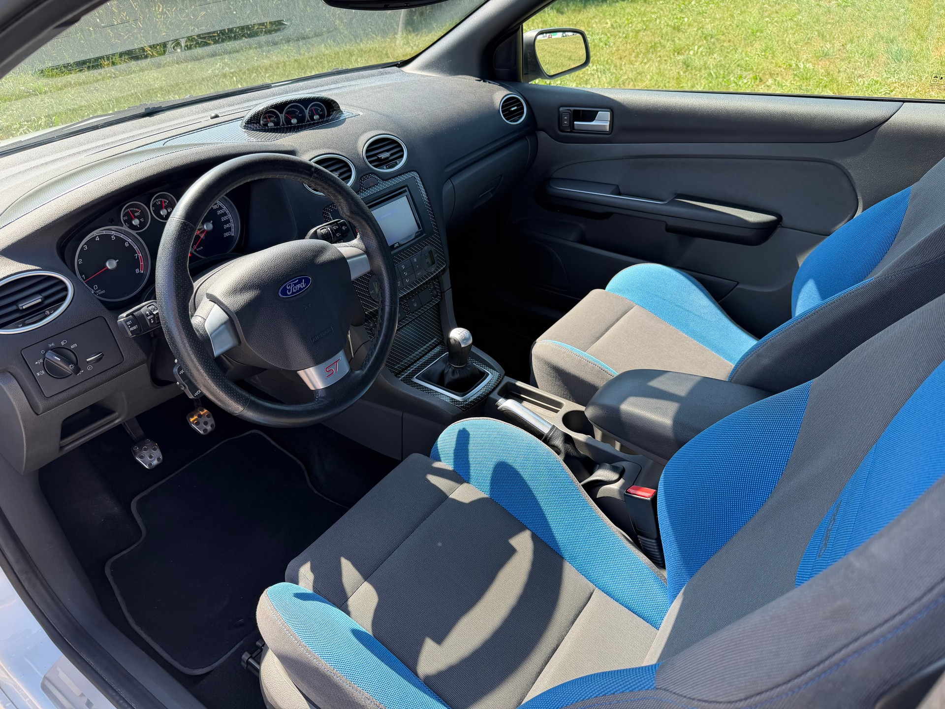 FORD Focus 2.5 Turbo ST-image-8