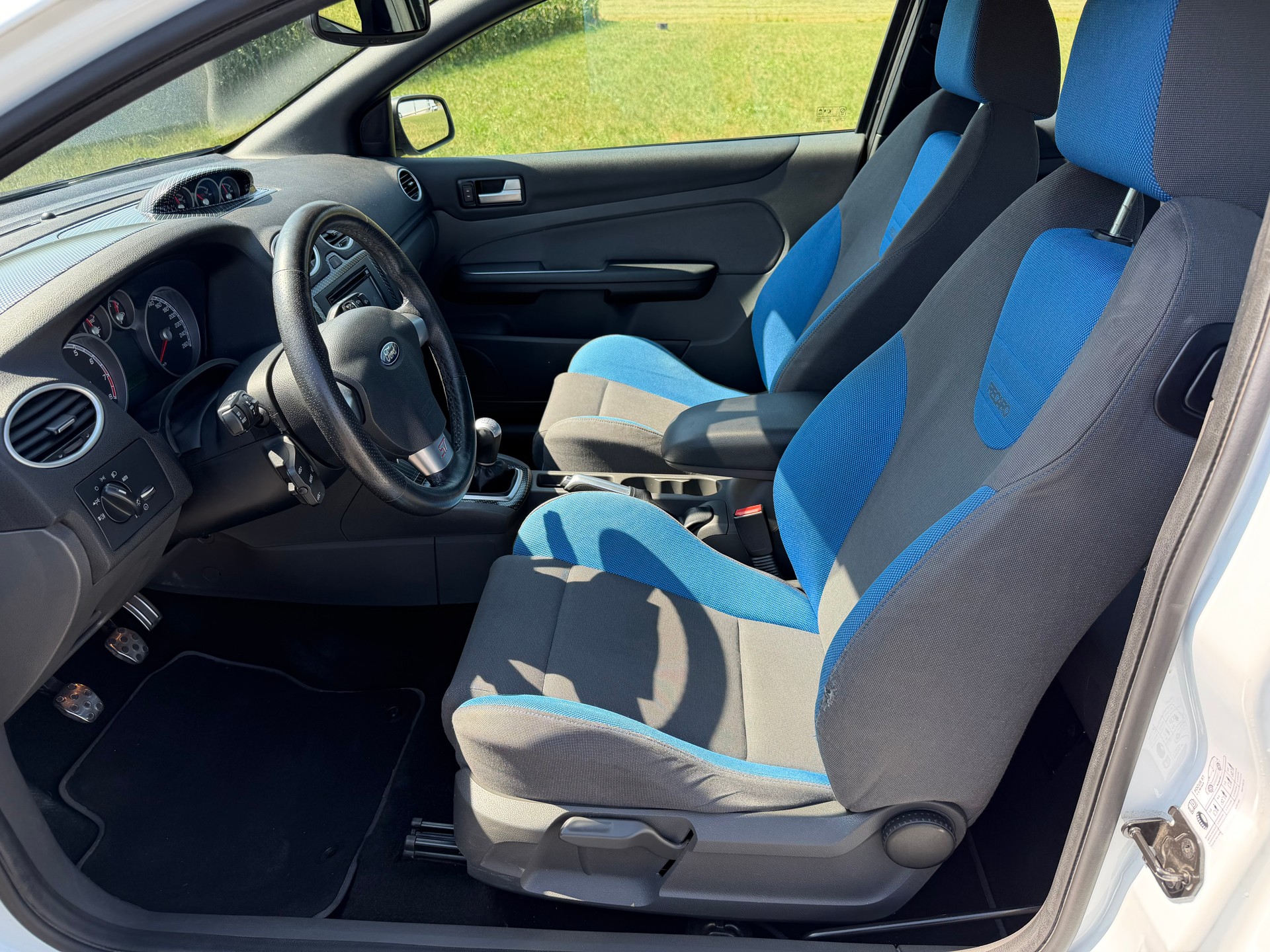 FORD Focus 2.5 Turbo ST-image-7
