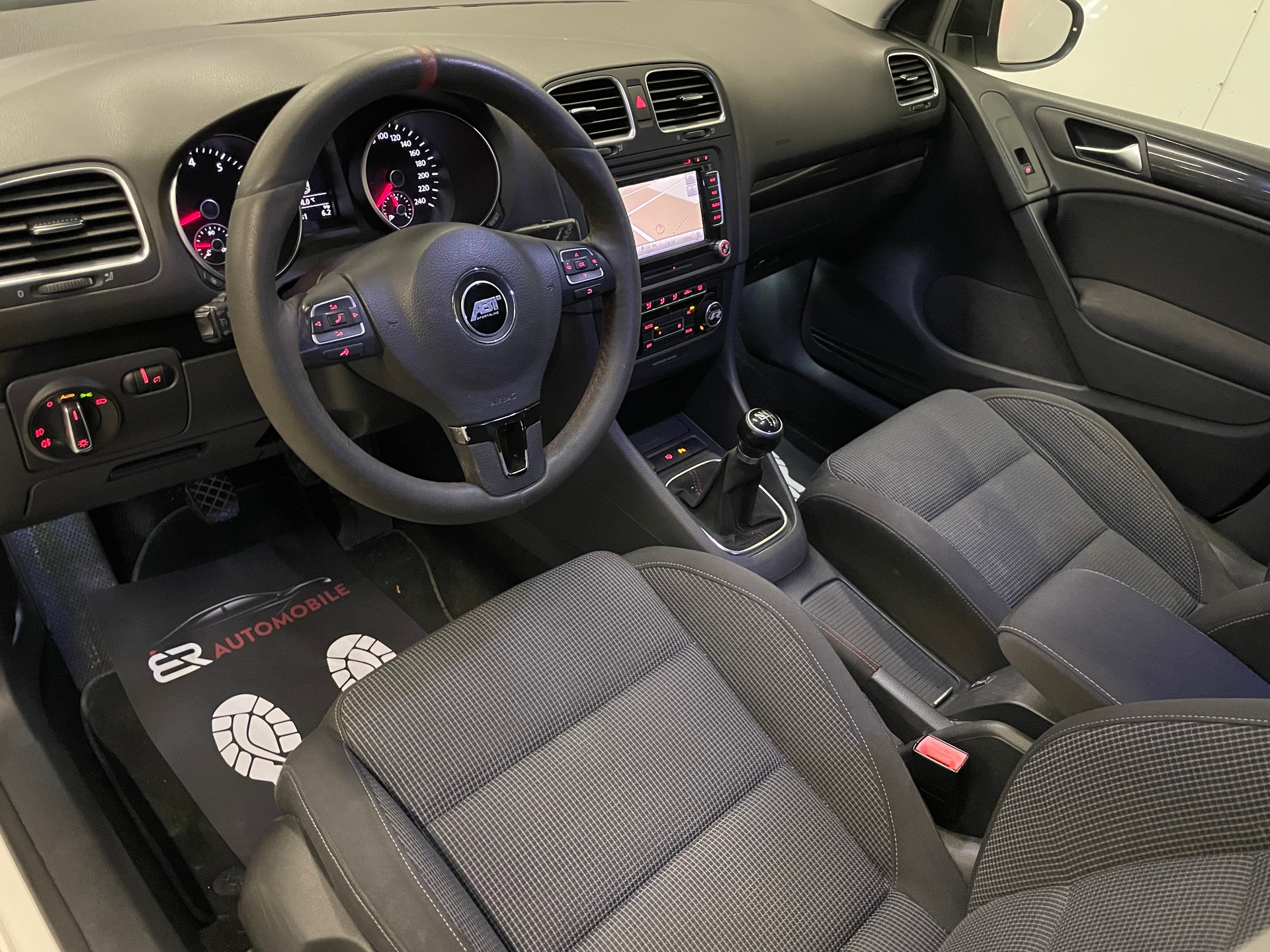 VW Golf VI Sport 1.2 TSI R-Line-image-13