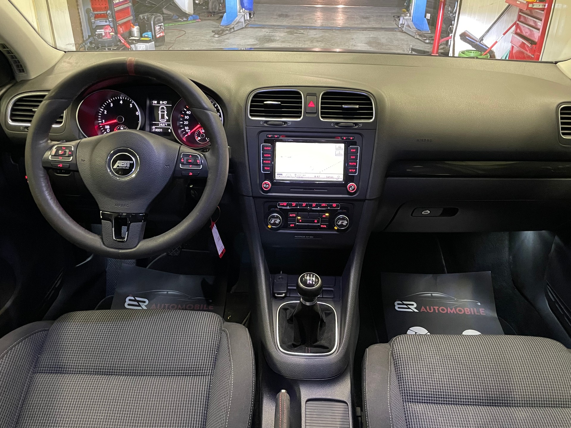 VW Golf VI Sport 1.2 TSI R-Line-image-11