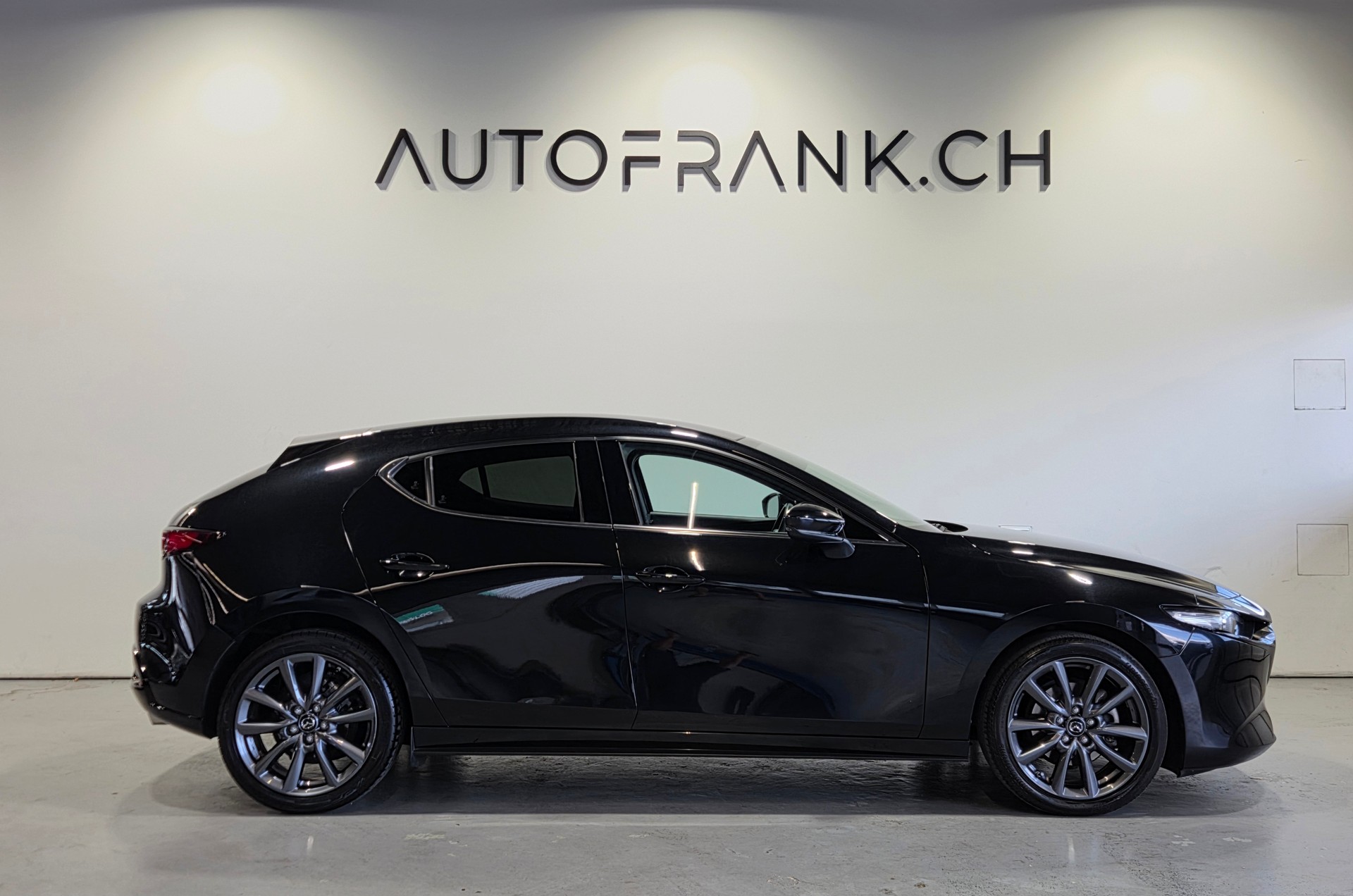 MAZDA 3 Hatchback 2.0 180 Ambition-showroom-element-1