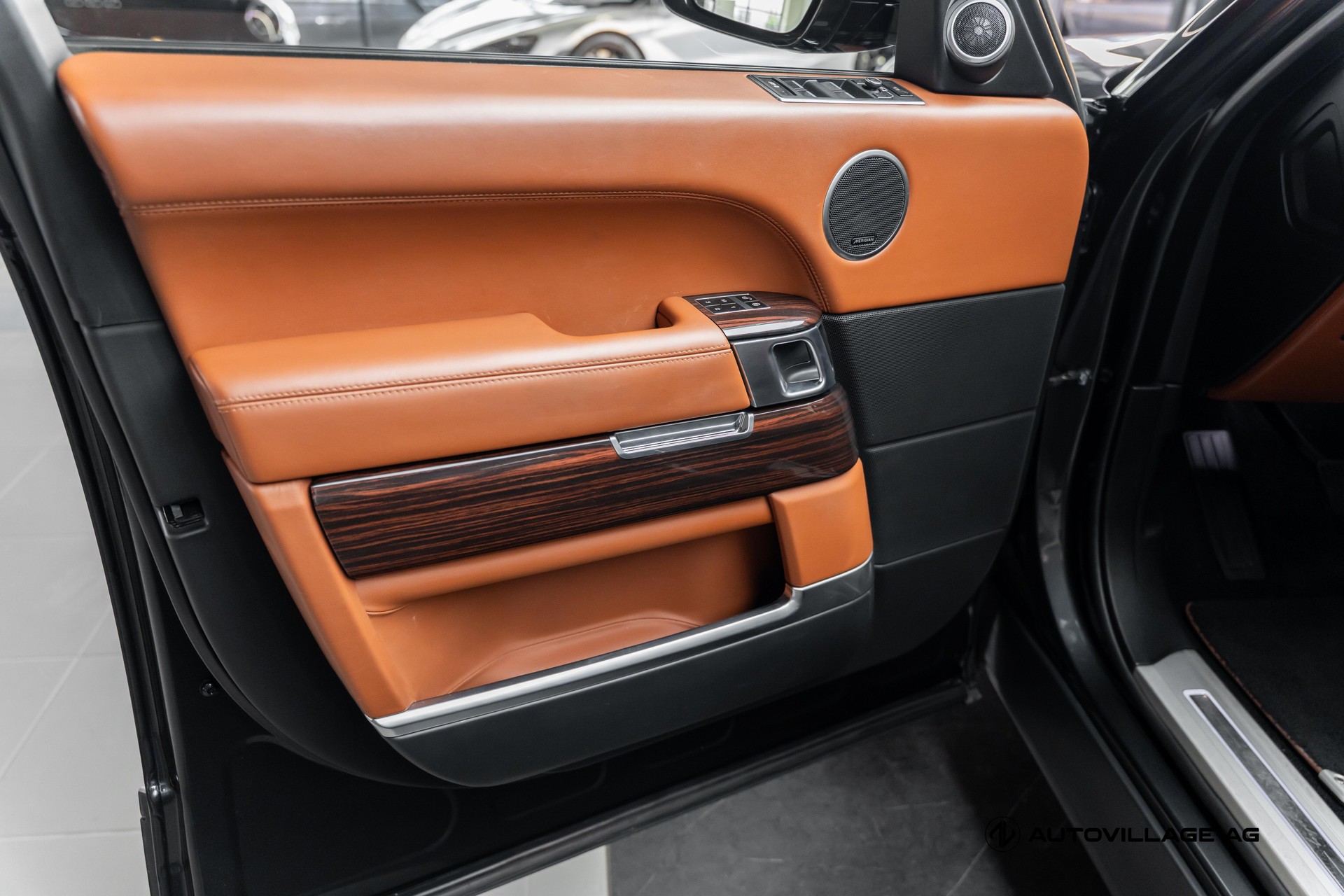 LAND ROVER Range Rover 5.0 V8 SC Autobiography Automatic-image-23