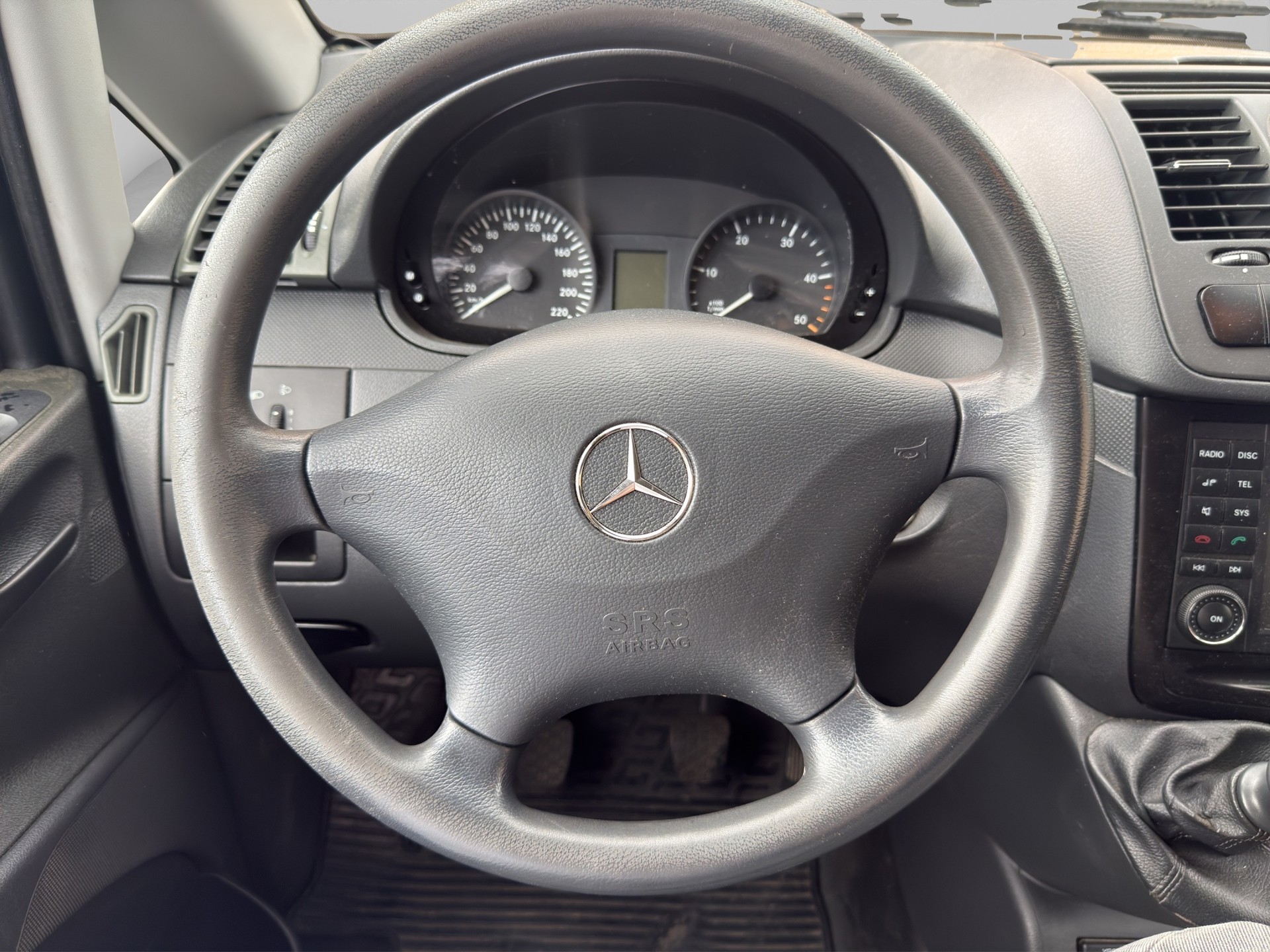 MERCEDES-BENZ Vito 113 CDI Mixto L-image-8
