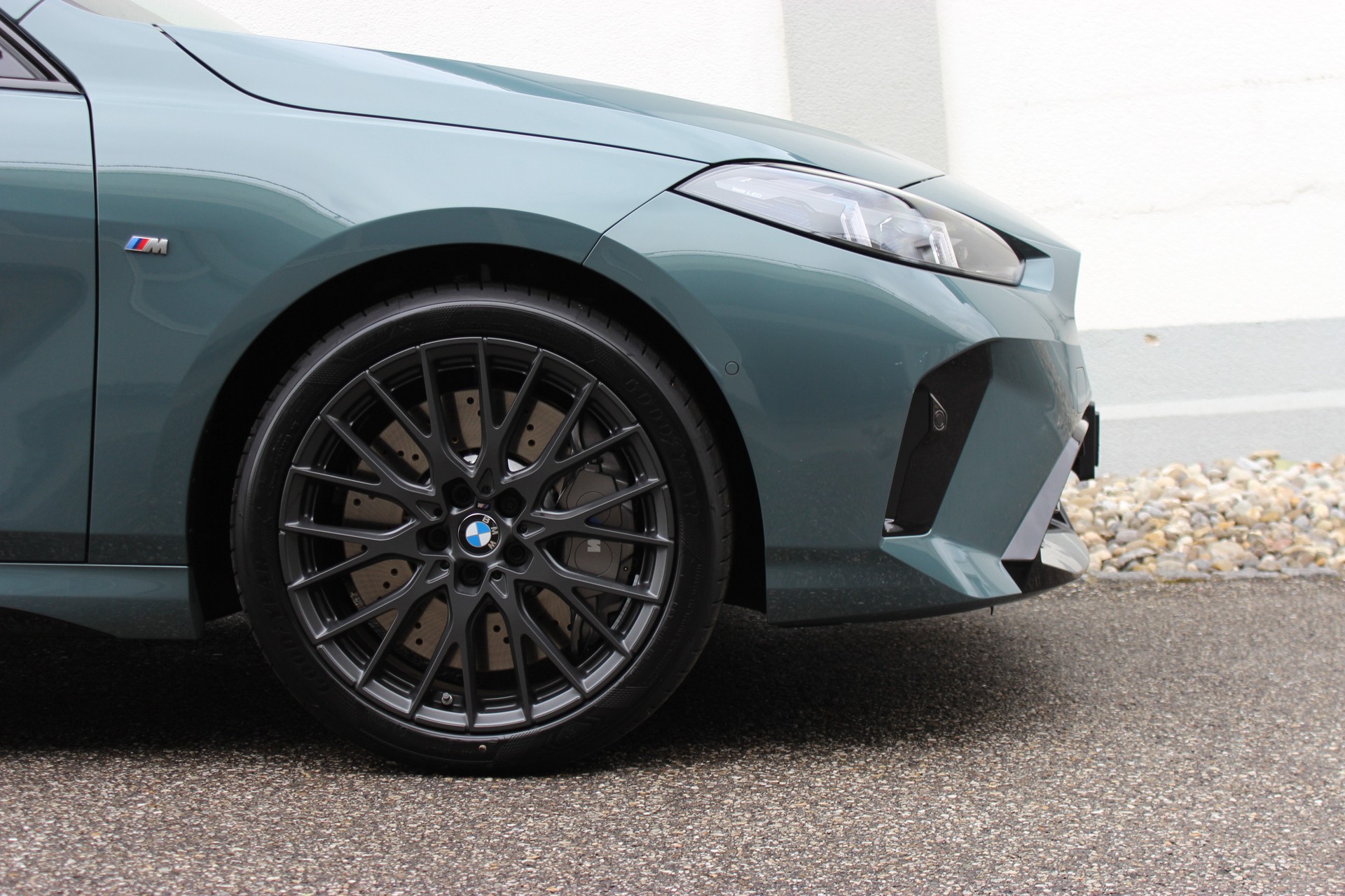 BMW M135 xDrive M Technik Paket Cape York Grün metallic *0.9%-LEASINGAKTION*-image-6