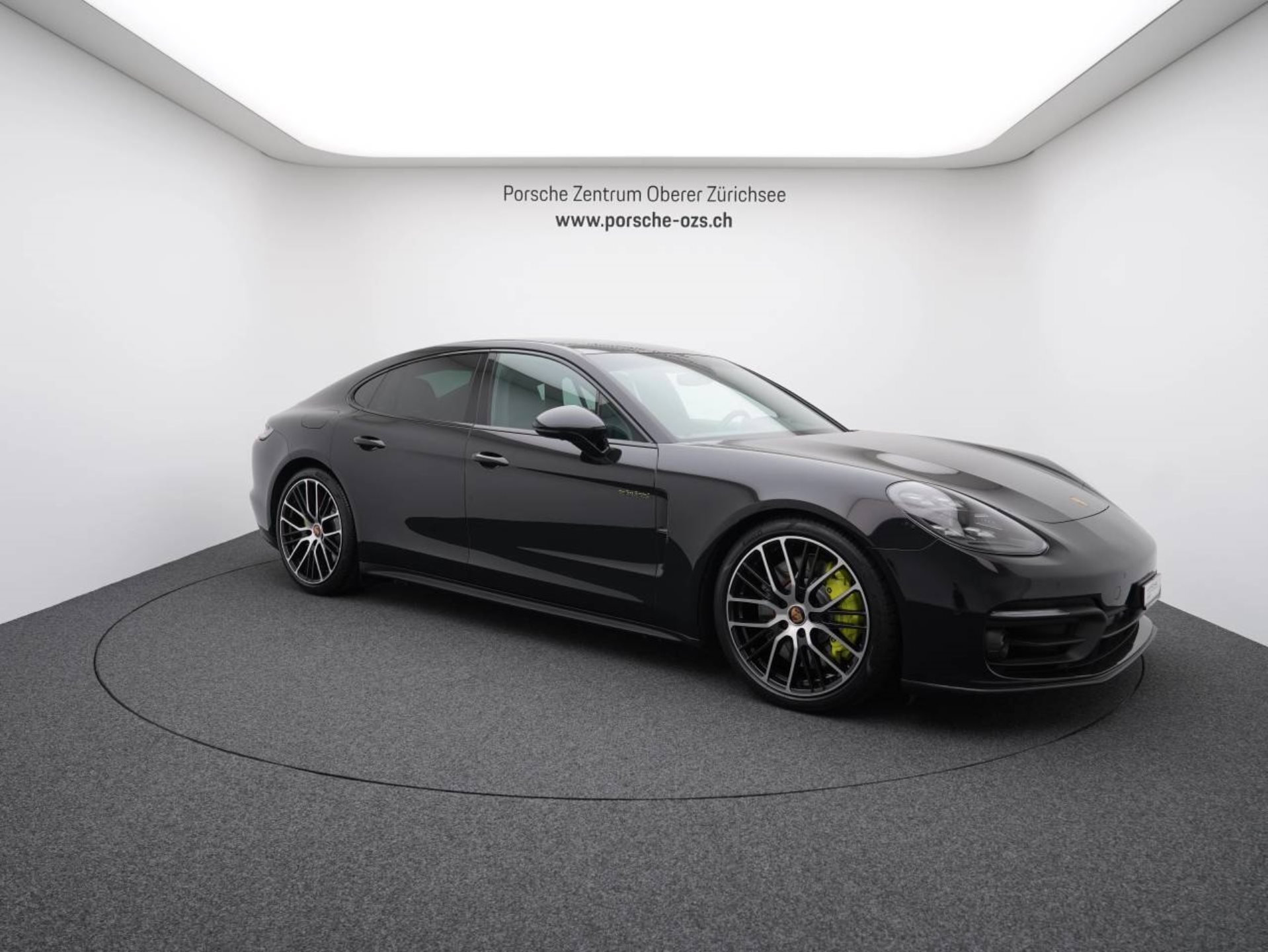 PORSCHE Panamera 4S E-Hybrid-image-8