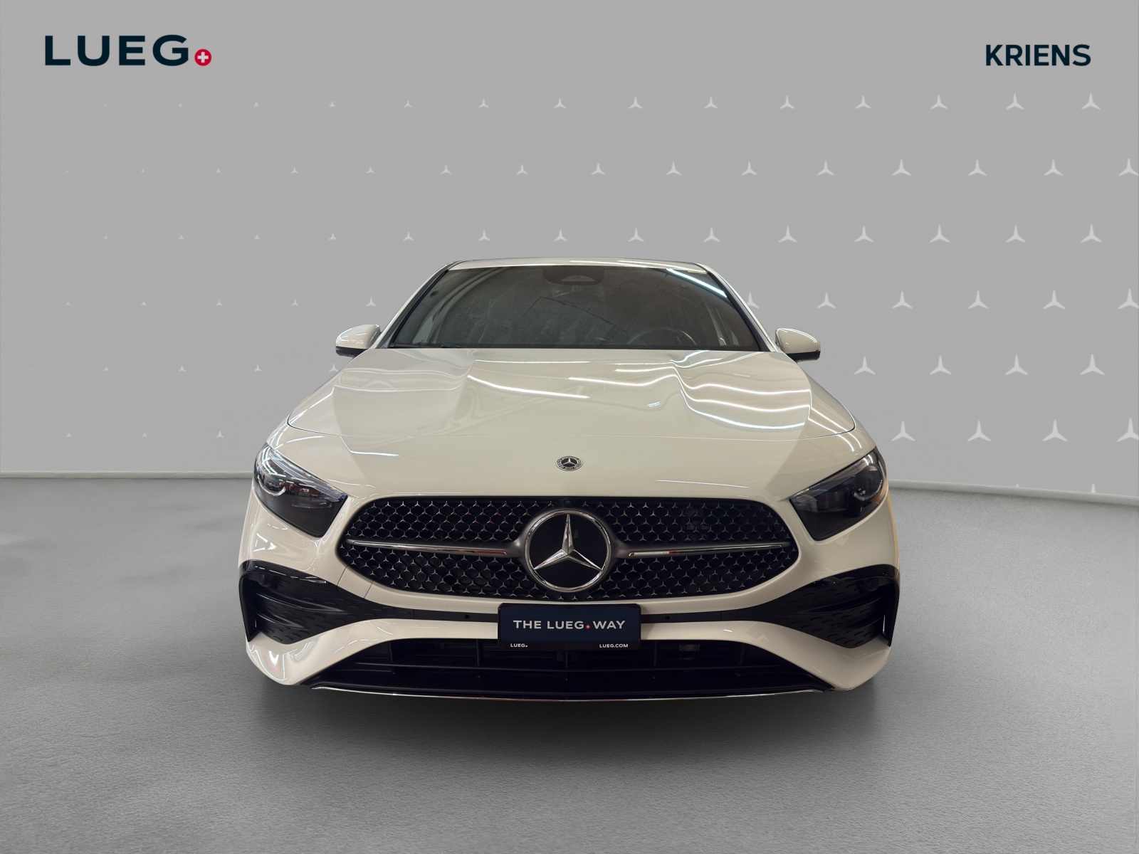 MERCEDES-BENZ A 220 d - AMG / 360 Grad Kamera / Multibeam LED / AHK / Ambiente-Licht-image-5