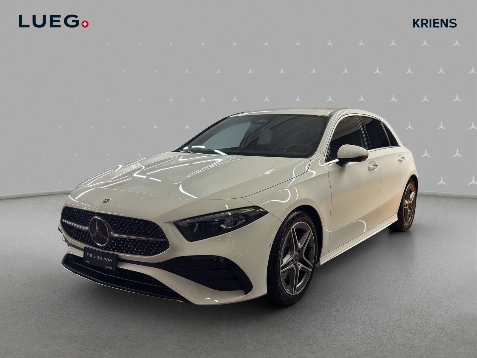 MERCEDES-BENZ A 220 d - AMG / 360 Grad Kamera / Multibeam LED / AHK / Ambiente-Licht