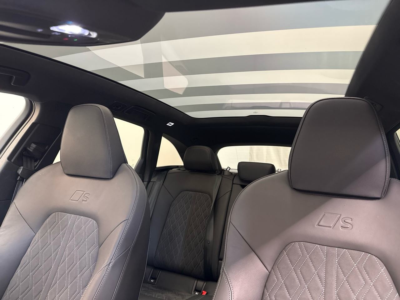 AUDI A5 Avant 2.0 TFSI S-tronic Black Line S-image-4