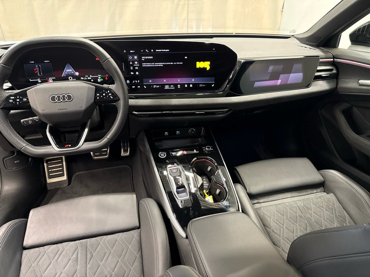 AUDI A5 Avant 2.0 TFSI S-tronic Black Line S-image-6