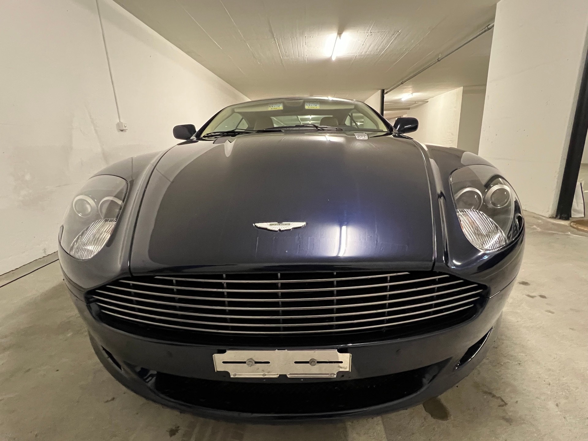 ASTON MARTIN DB9