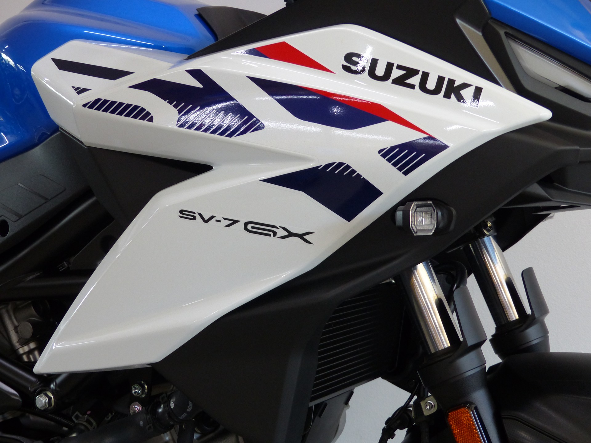 SUZUKI SV-7GX-image-7