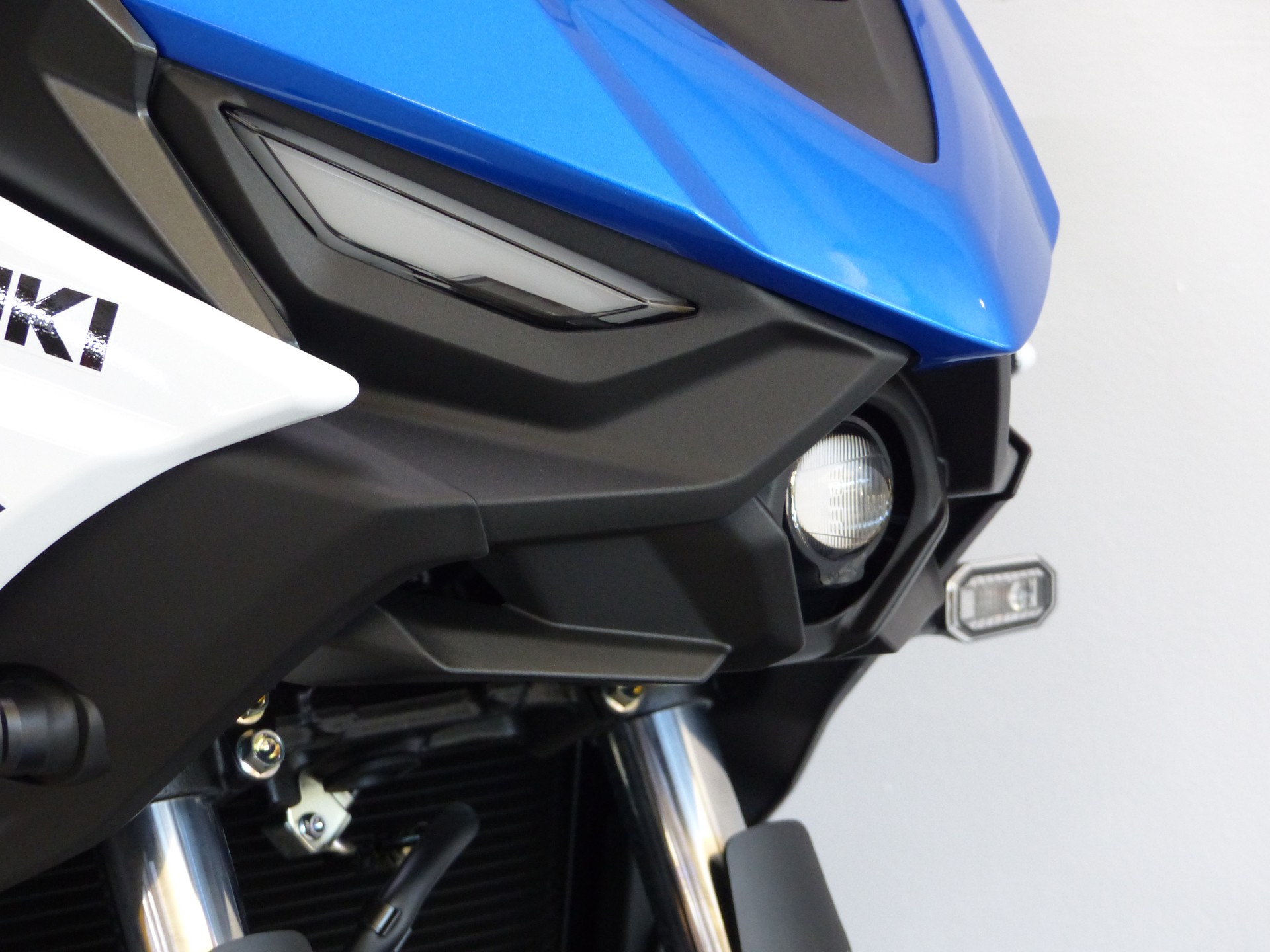 SUZUKI SV-7GX-image-9