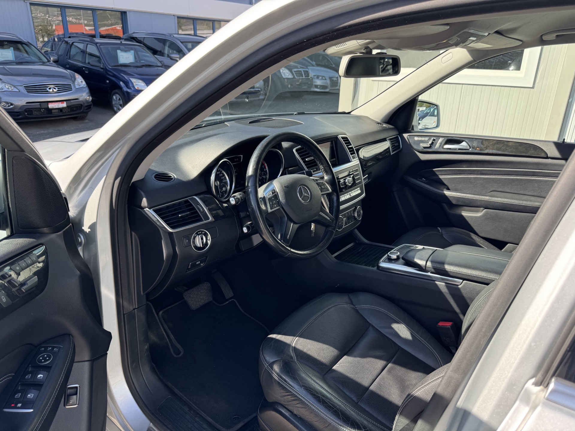 MERCEDES-BENZ ML 250 BlueTEC Executive 4Matic 7G-Tronic-image-7