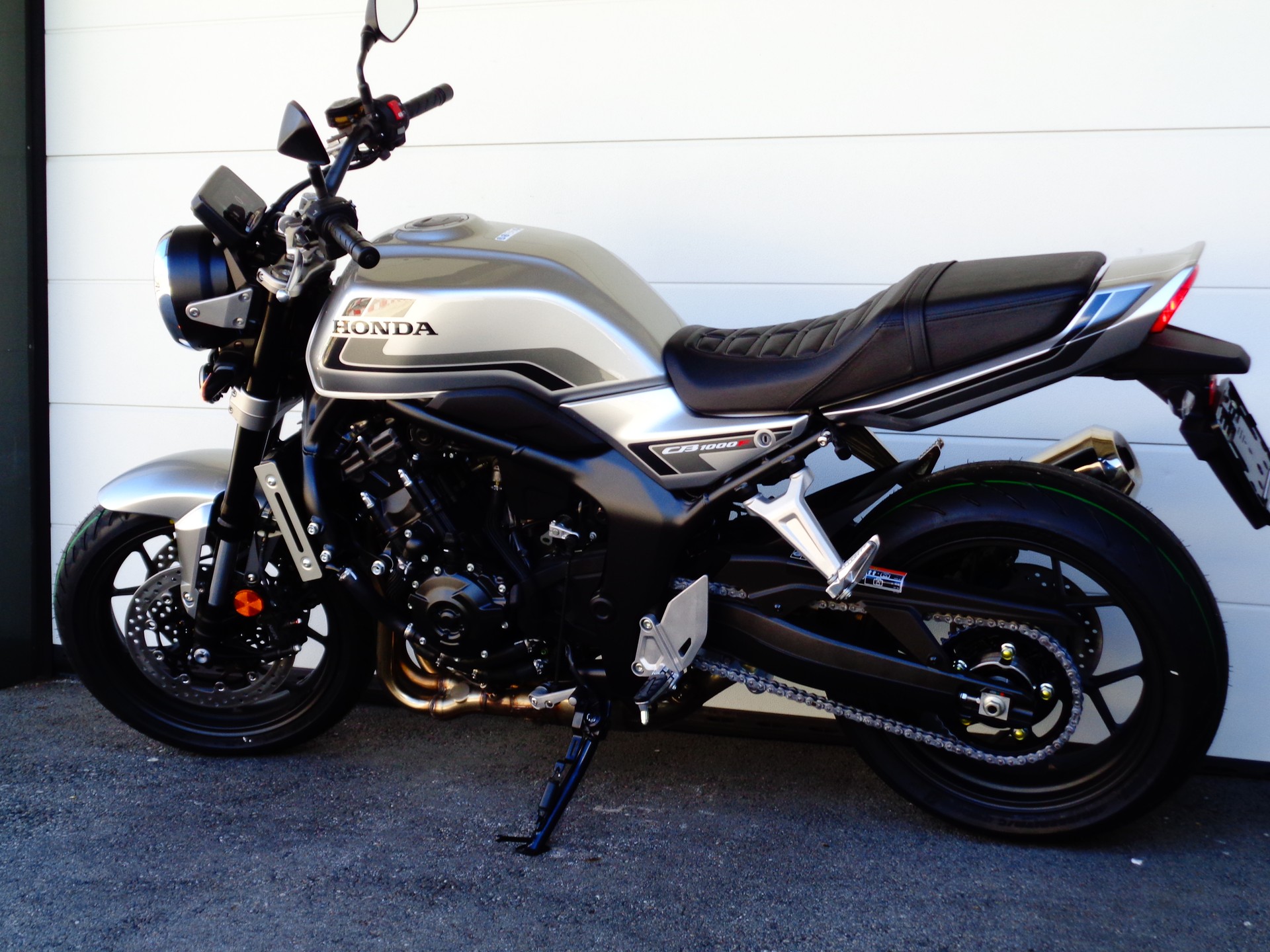 HONDA CB 1000 F A-image-13